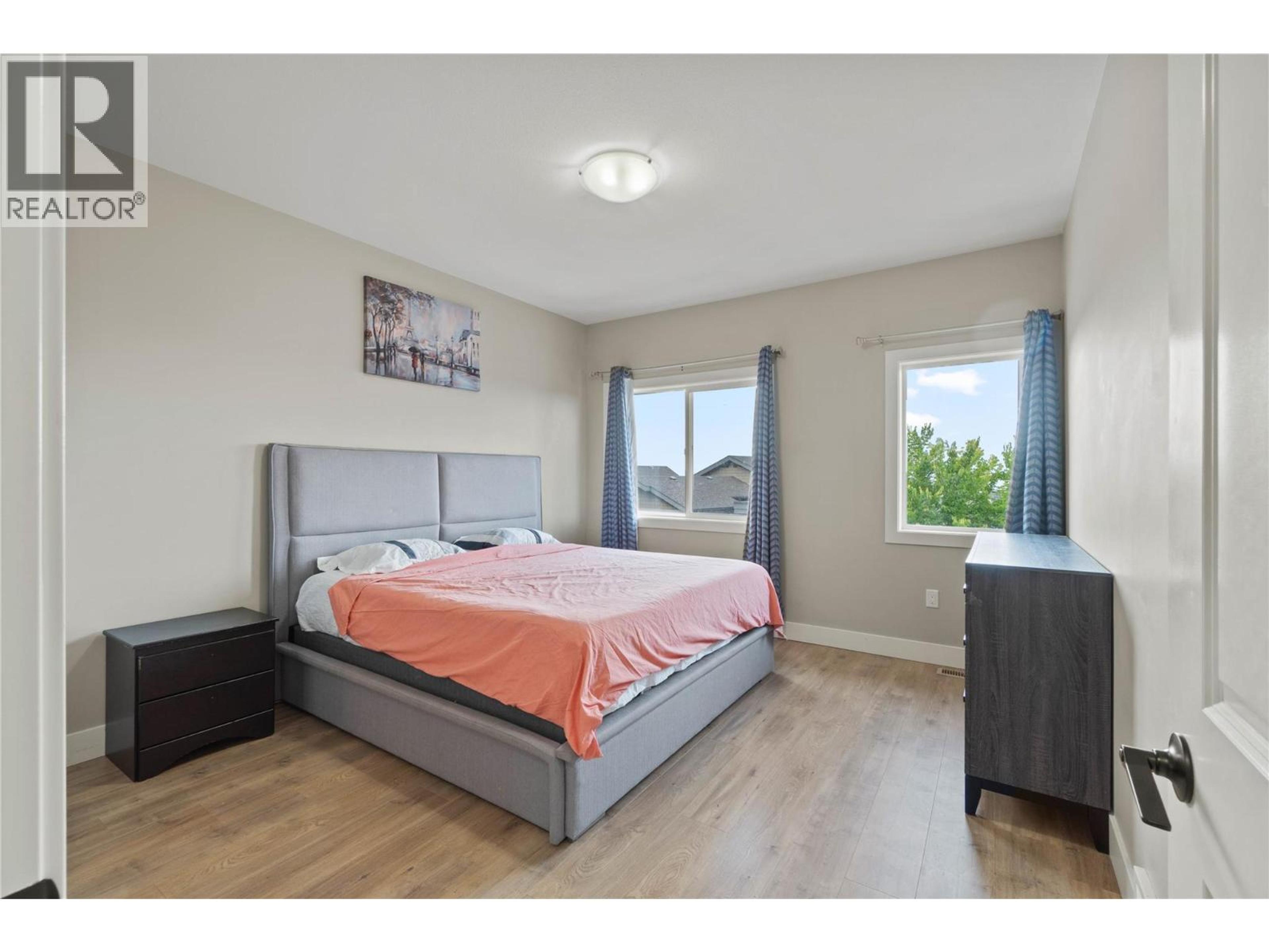 #21 2200 LINFIELD DRIVE - Image 19
