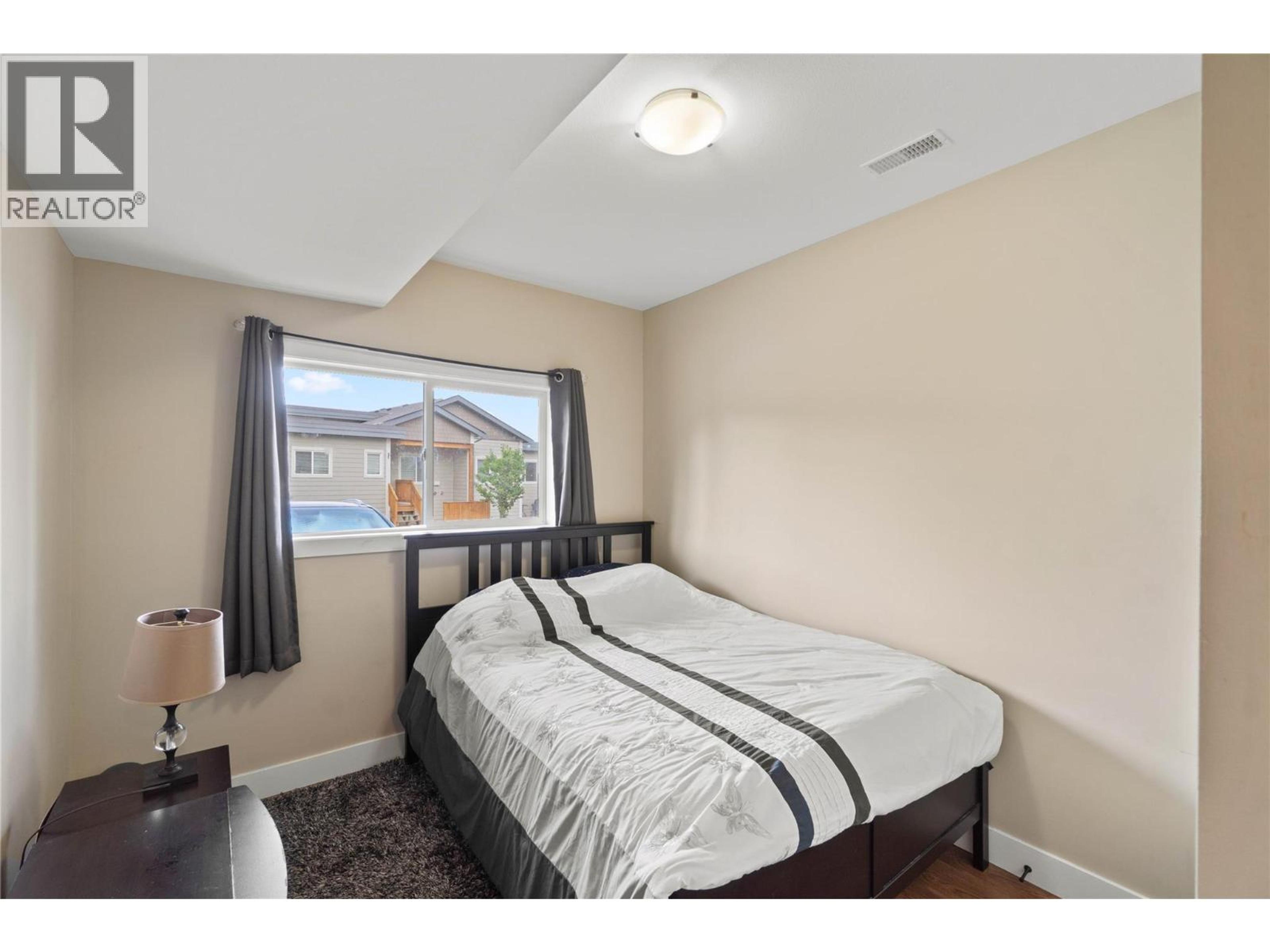 #21 2200 LINFIELD DRIVE - Image 23