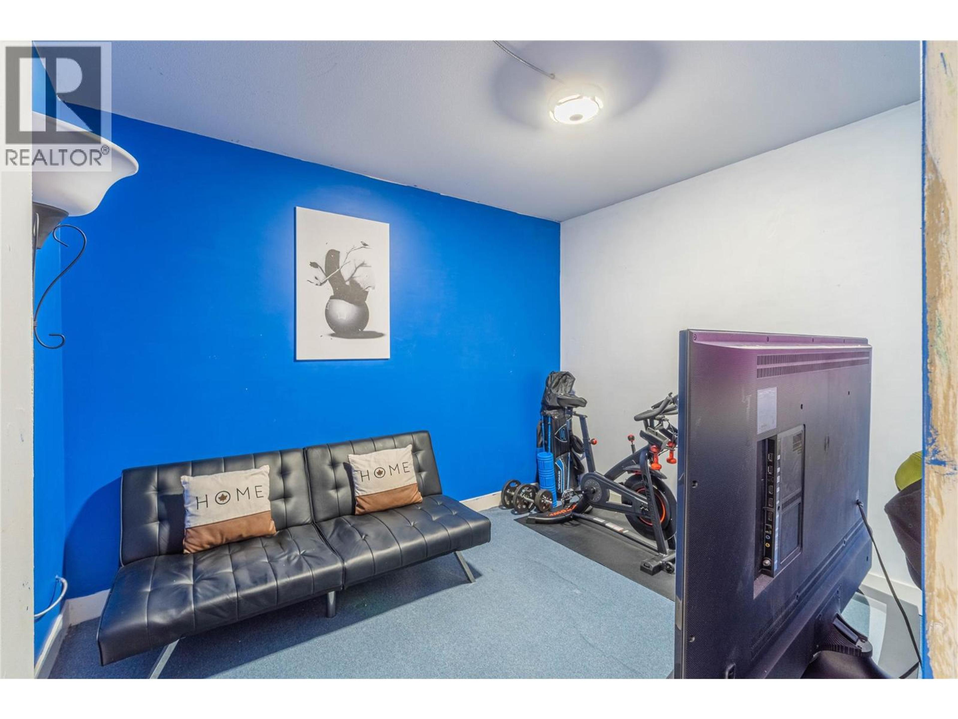 #21 2200 LINFIELD DRIVE - Image 27