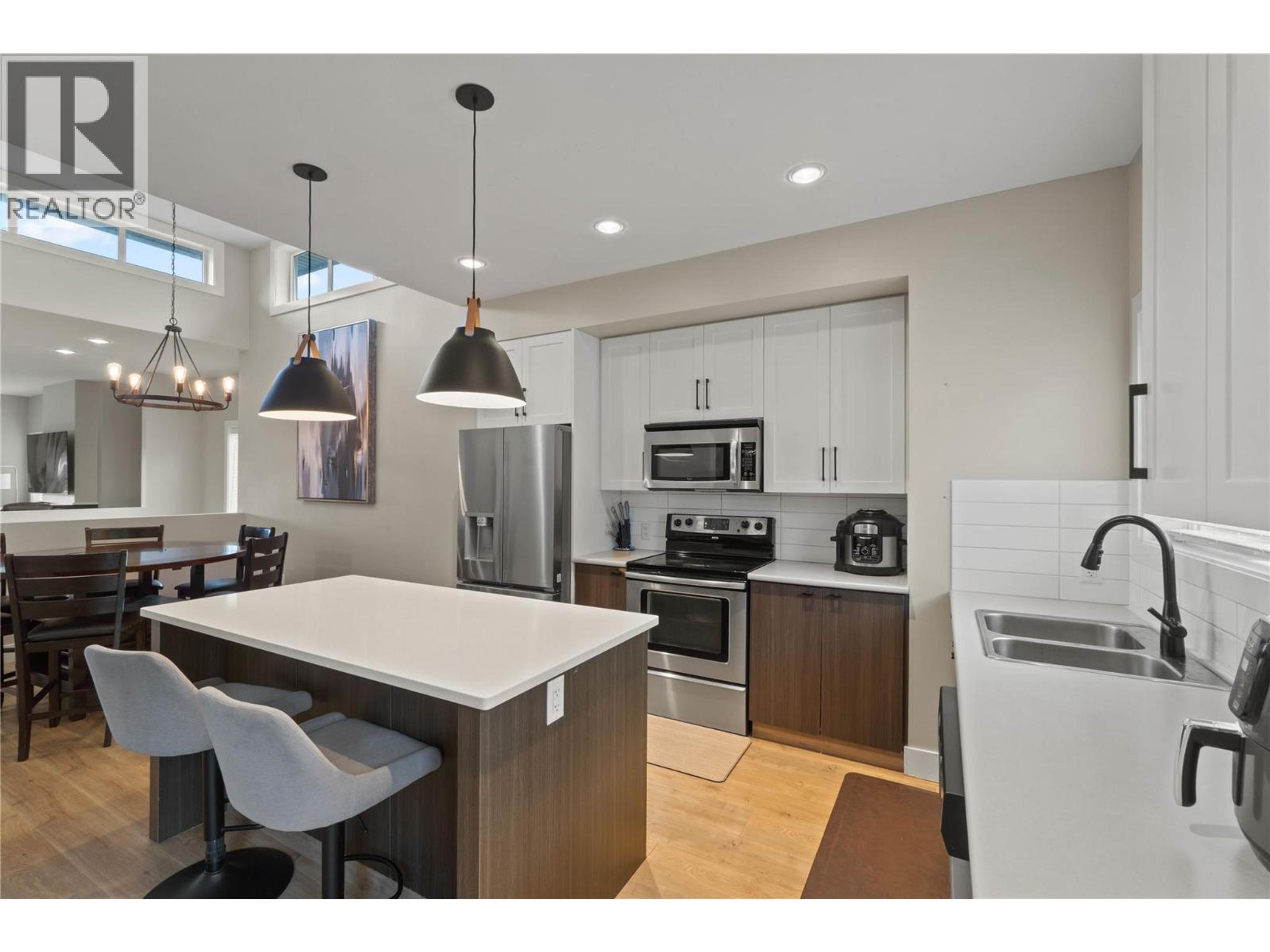 #21 2200 LINFIELD DRIVE - Image 9