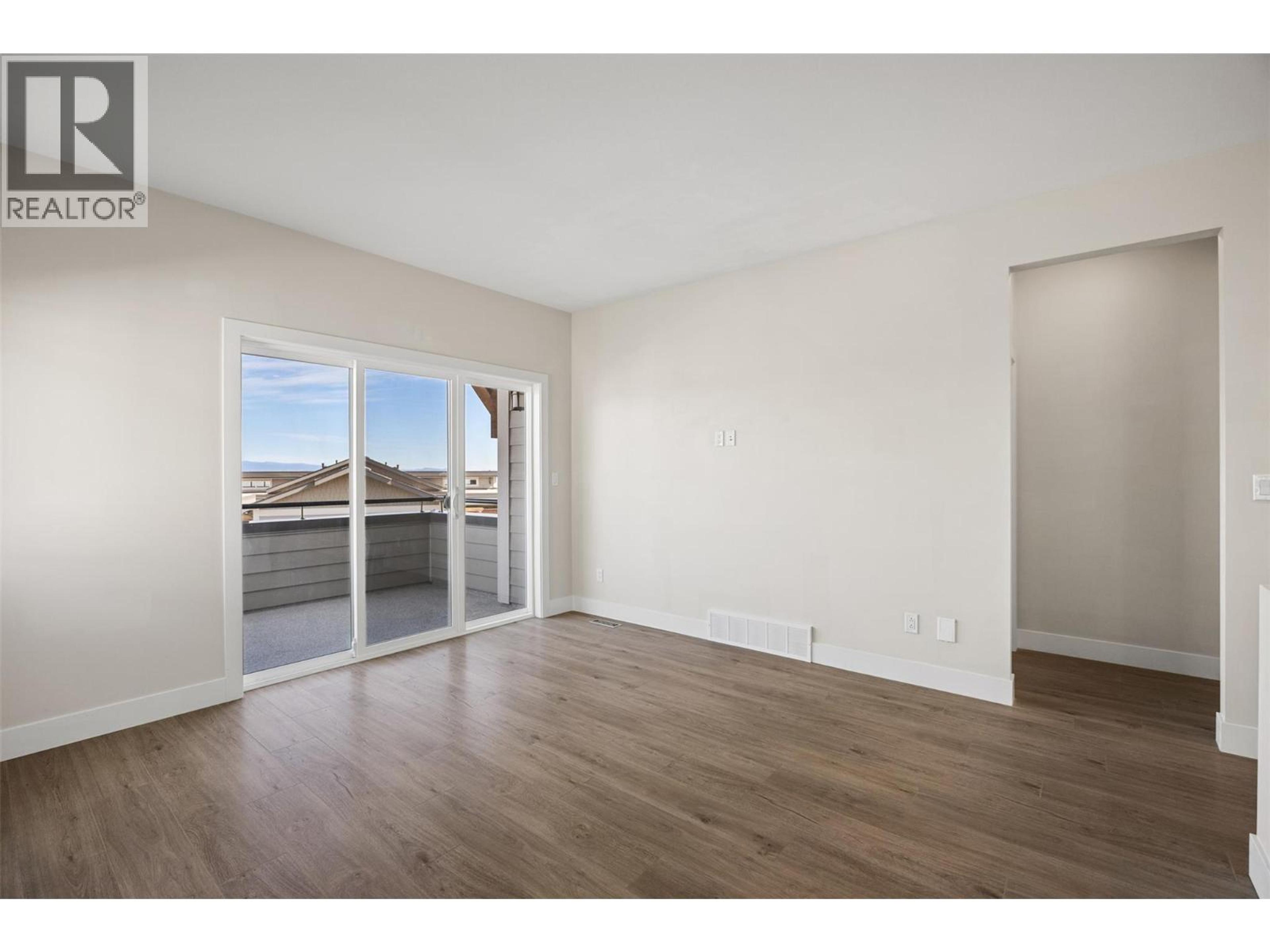 #33 2200 LINFIELD DRIVE - Image 19