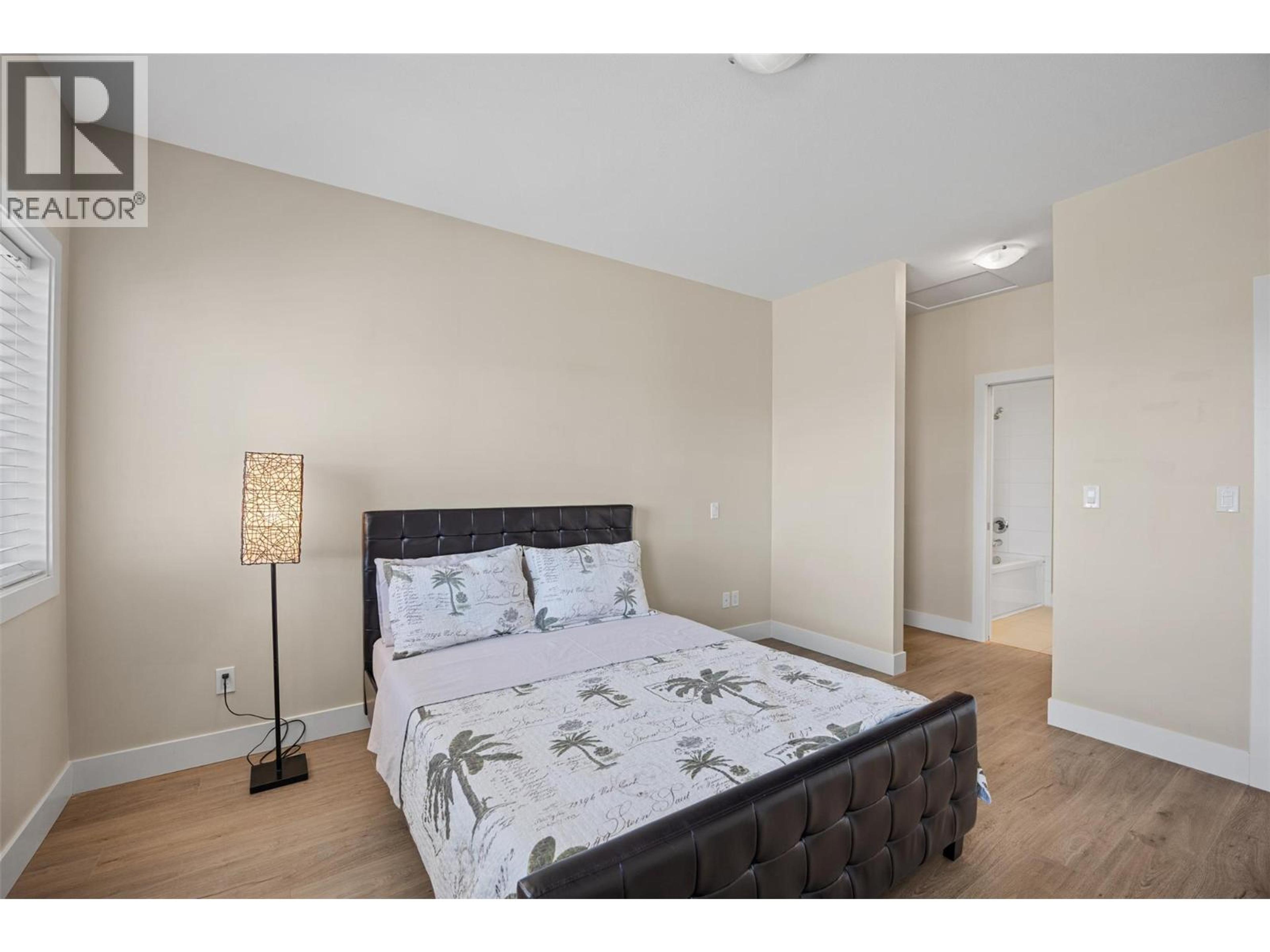 #33 2200 LINFIELD DRIVE - Image 24
