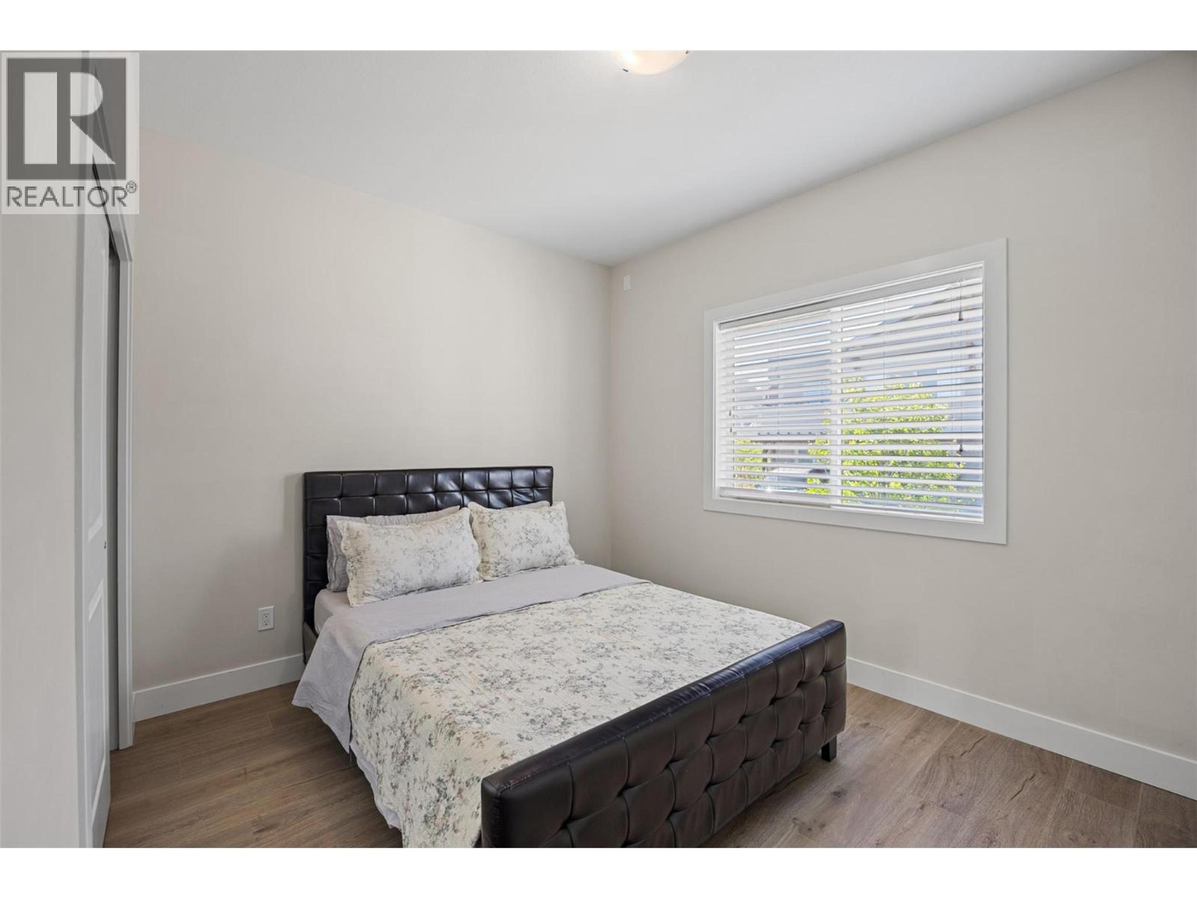#33 2200 LINFIELD DRIVE - Image 28