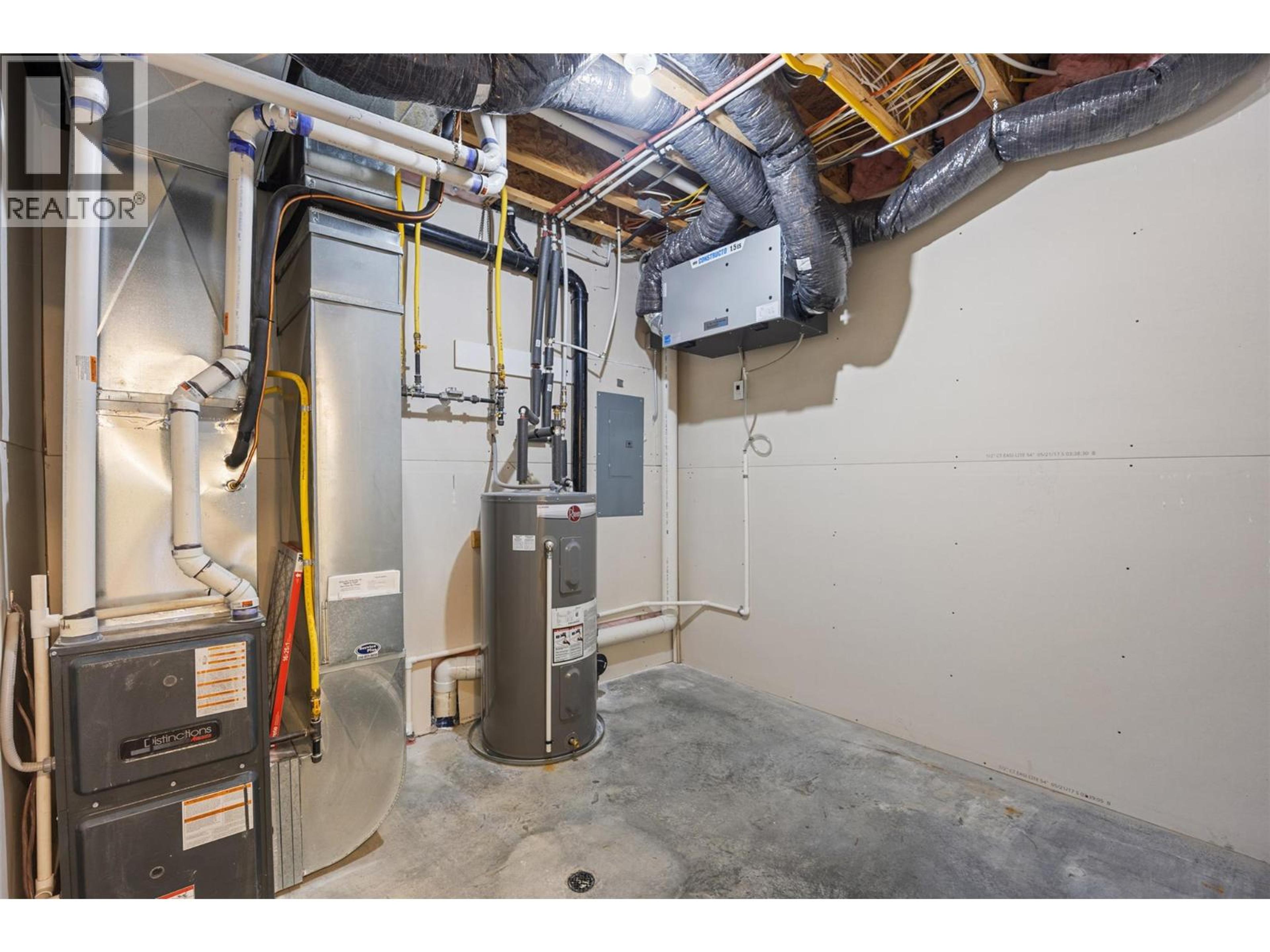 #33 2200 LINFIELD DRIVE - Image 36