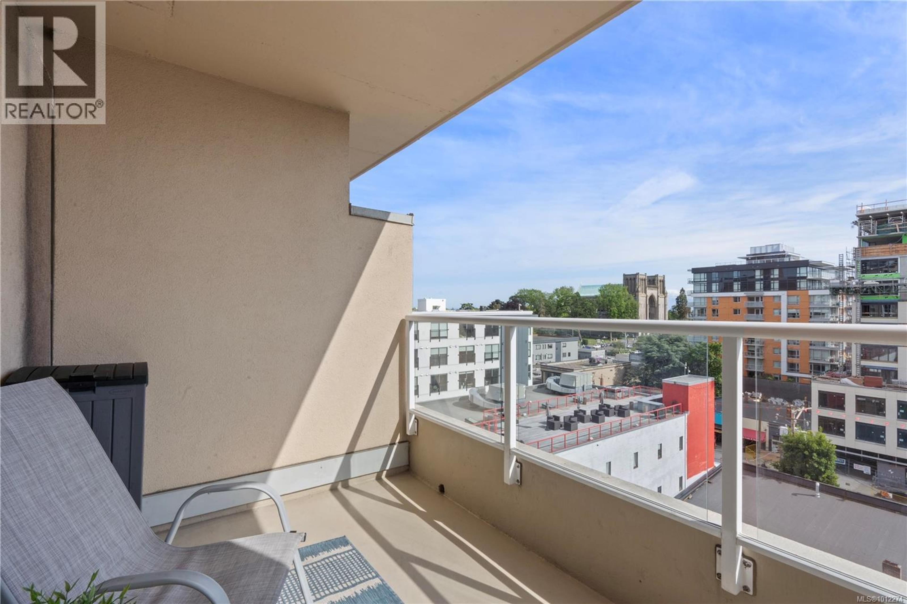 #910 835 VIEW ST - Image 10