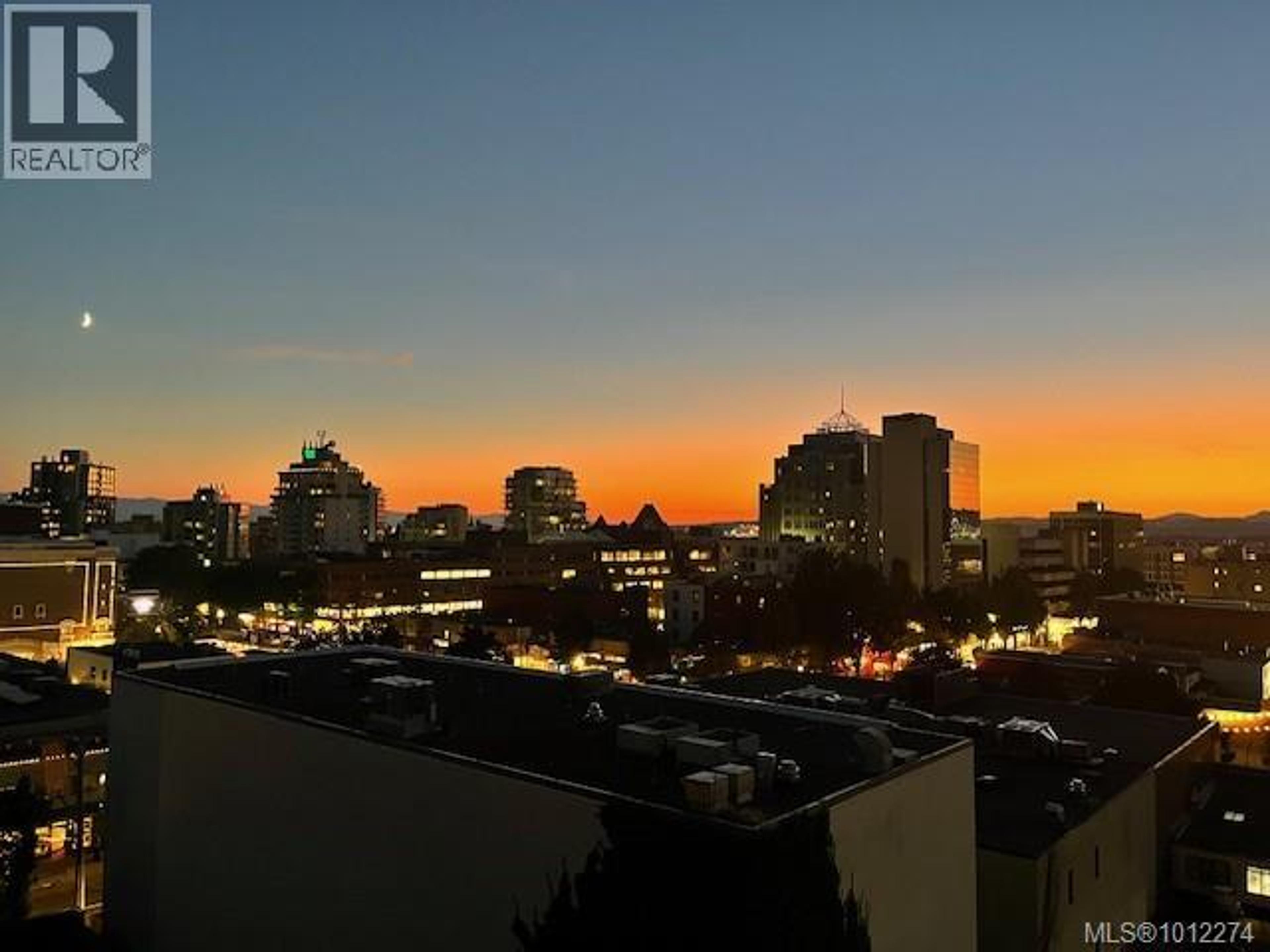 #910 835 VIEW ST - Image 12