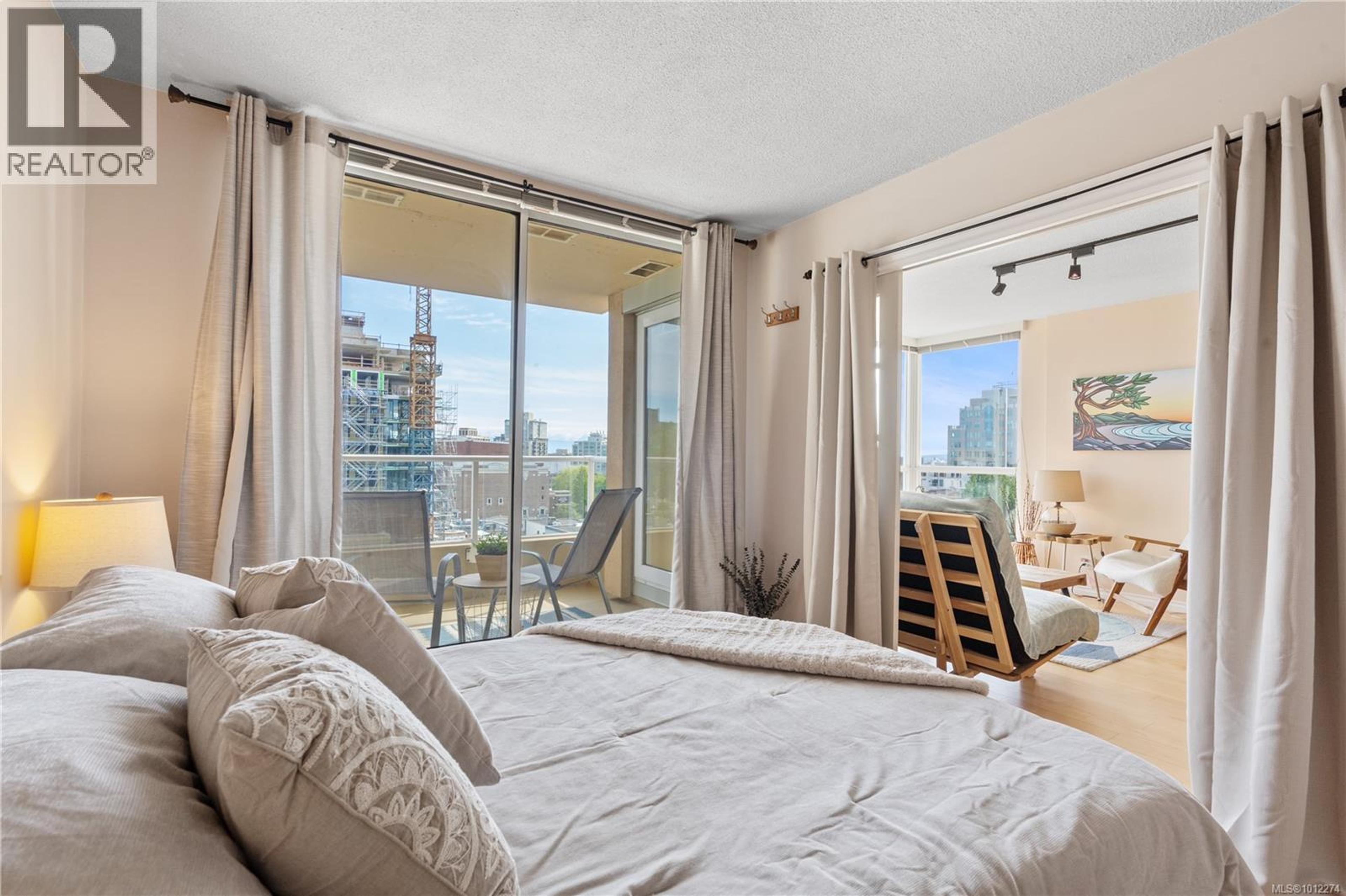 #910 835 VIEW ST - Image 16