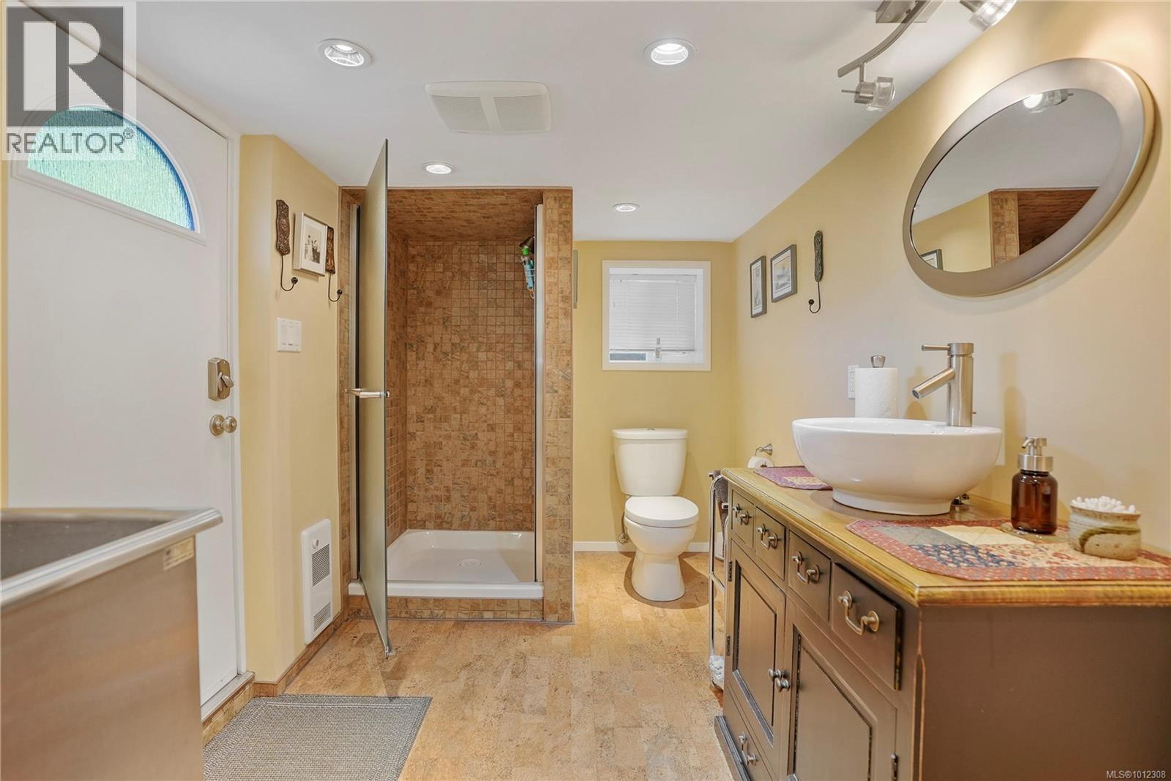 2808 WYNDEATT AVE - Image 17