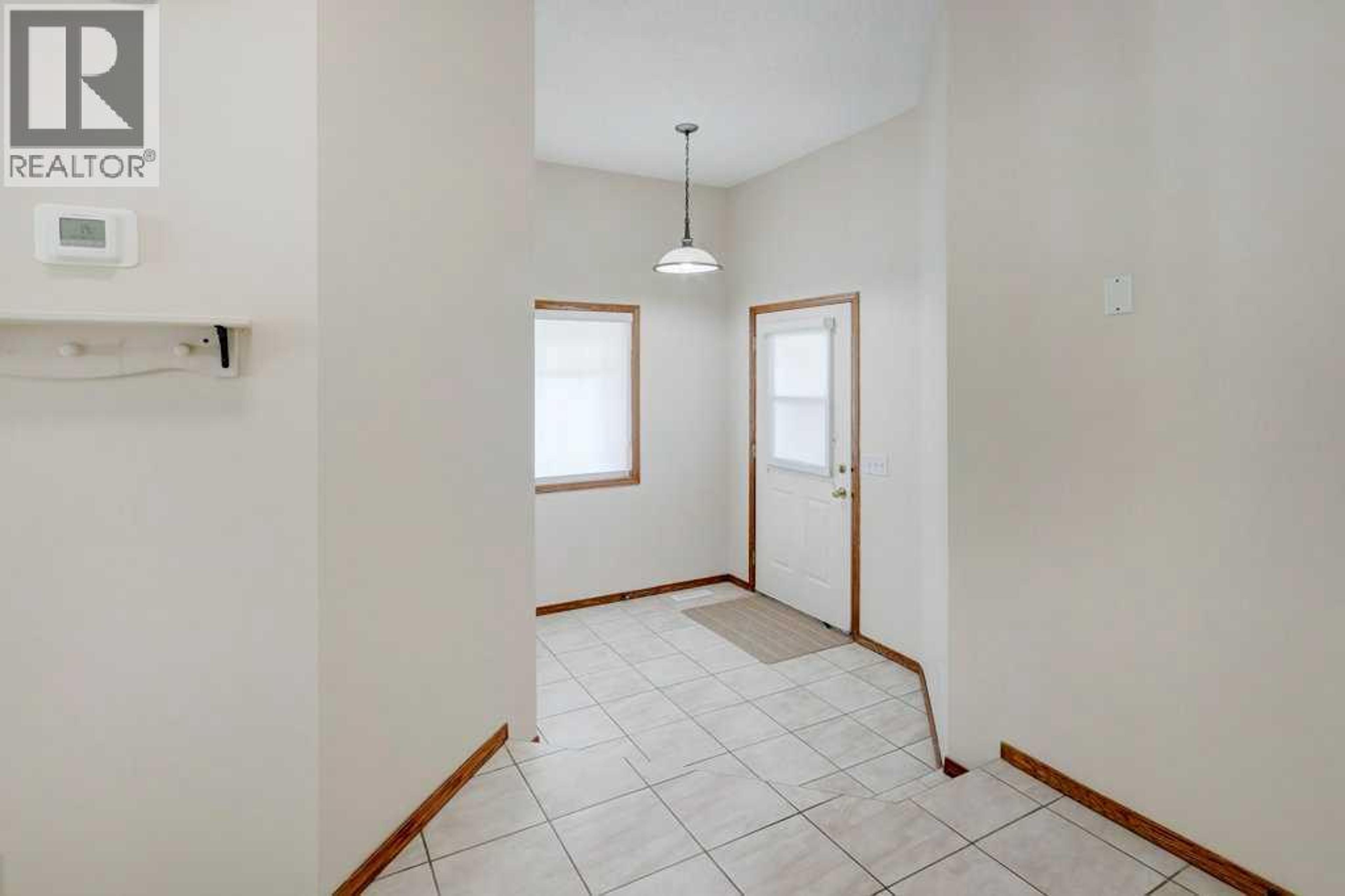 59 EDGERIDGE TERRACE NW - Image 2