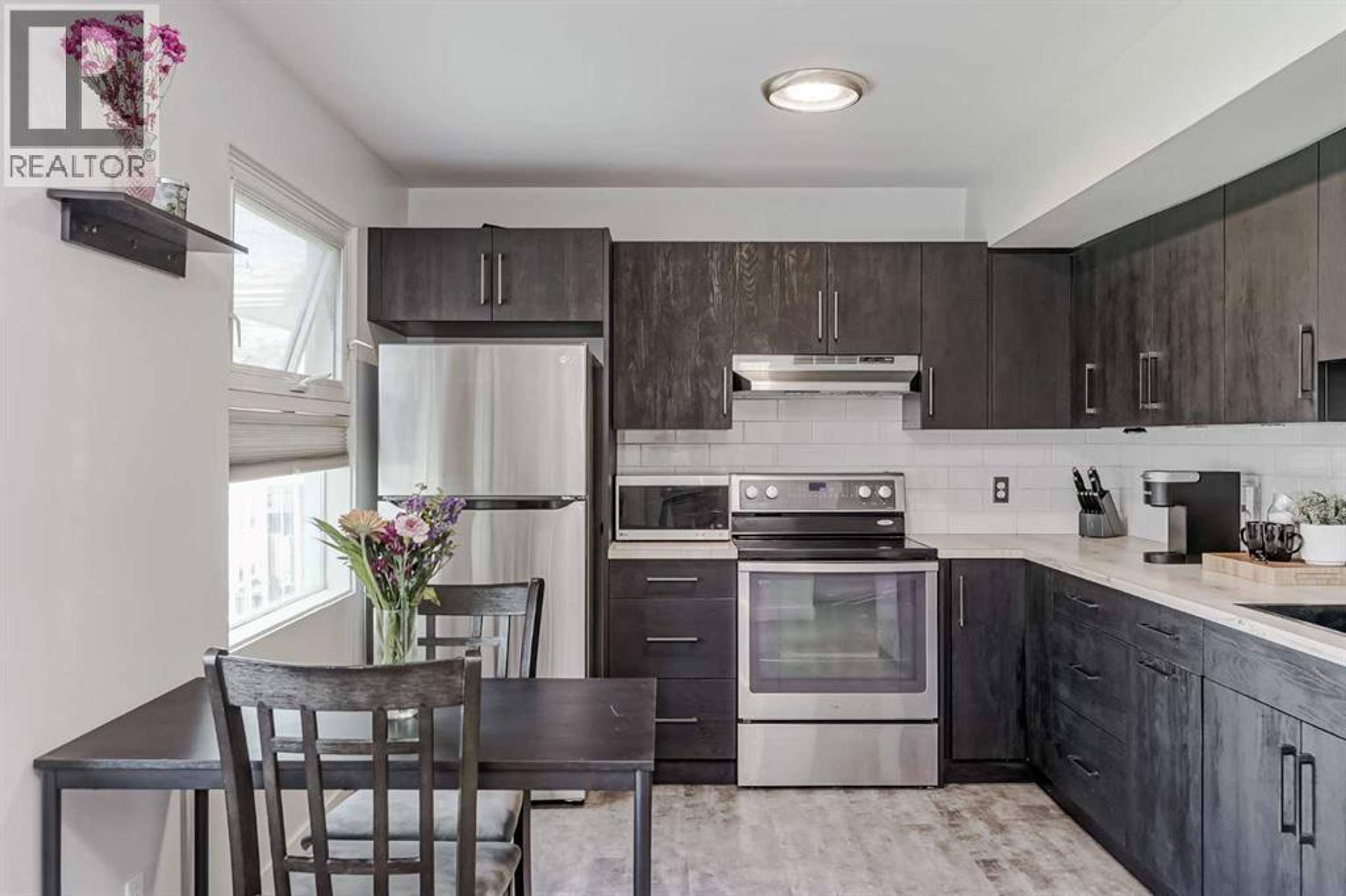 3317 6 STREET NE - Image 13