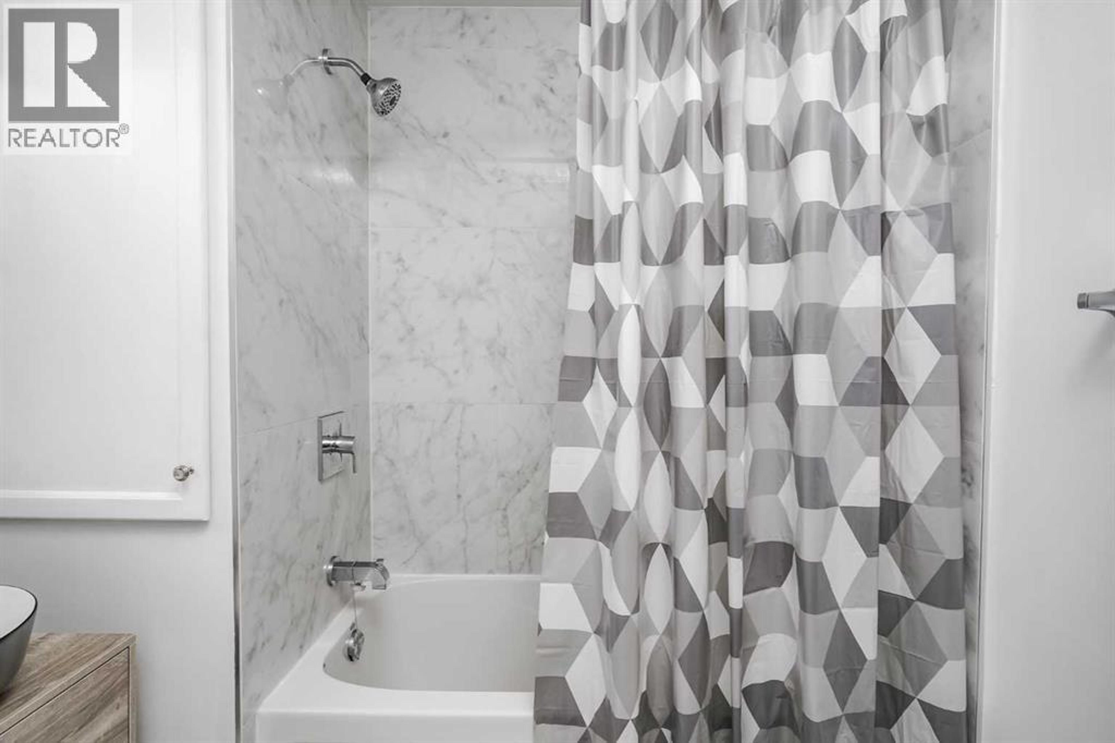 3317 6 STREET NE - Image 25