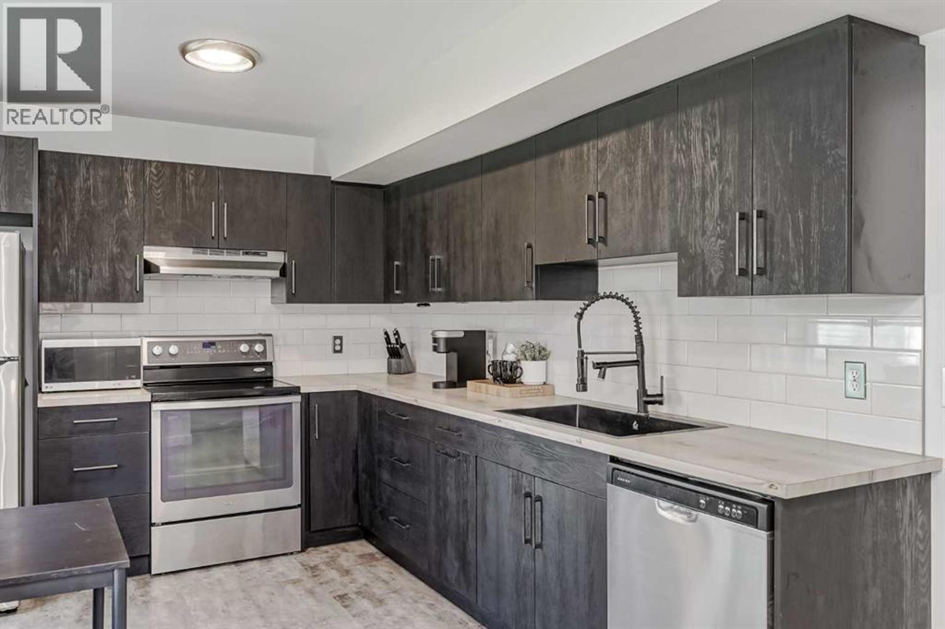 3317 6 STREET NE - Image 12