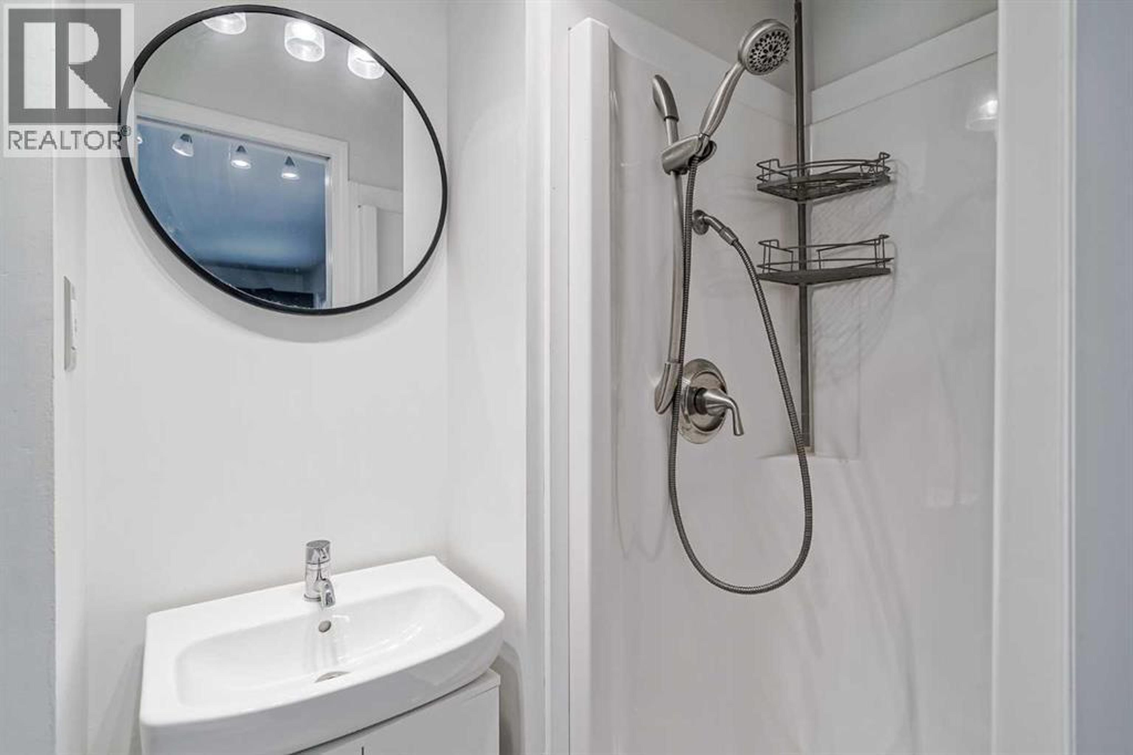 3317 6 STREET NE - Image 15
