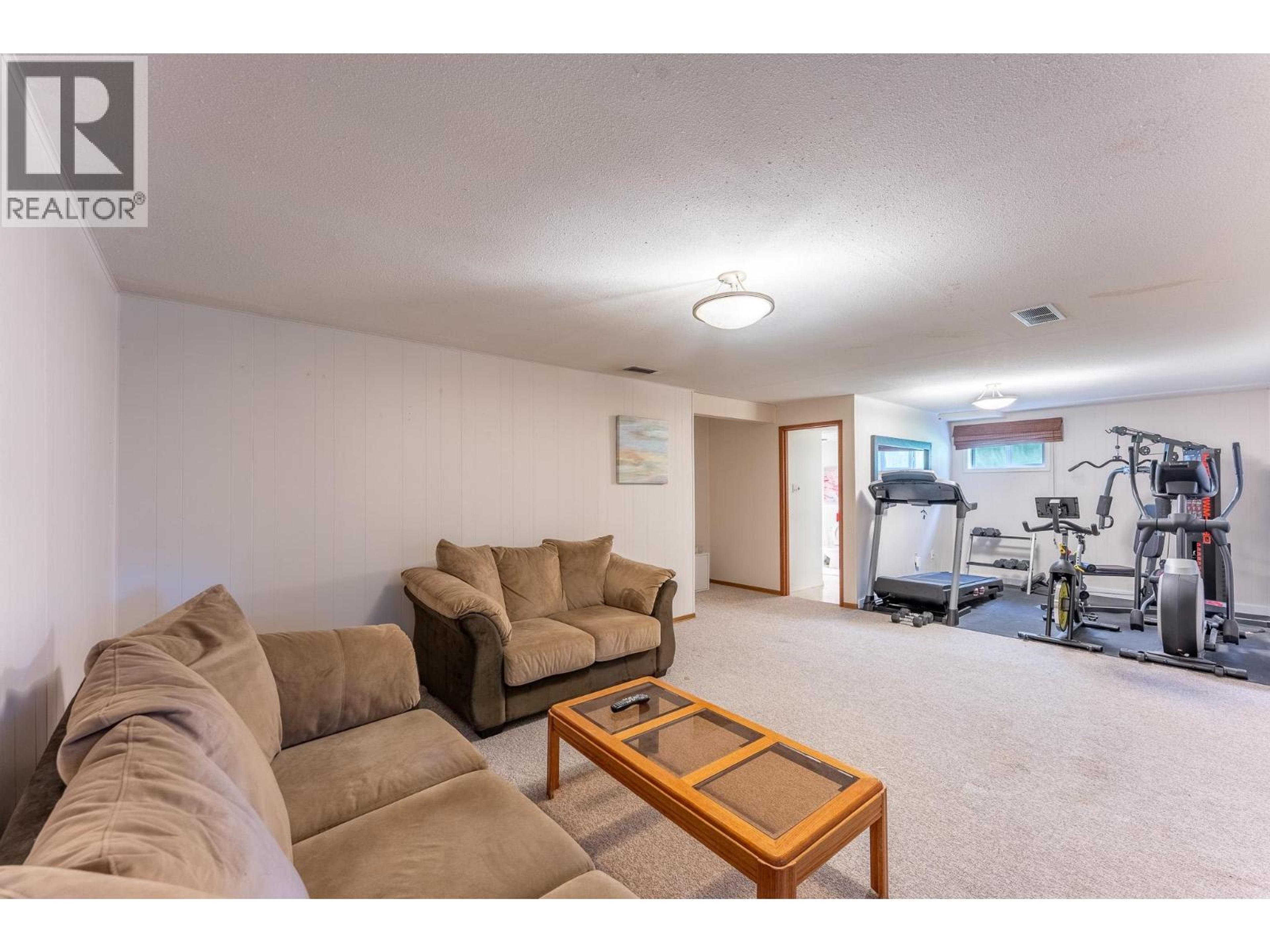 2886 LANGLEY CRESCENT - Image 17