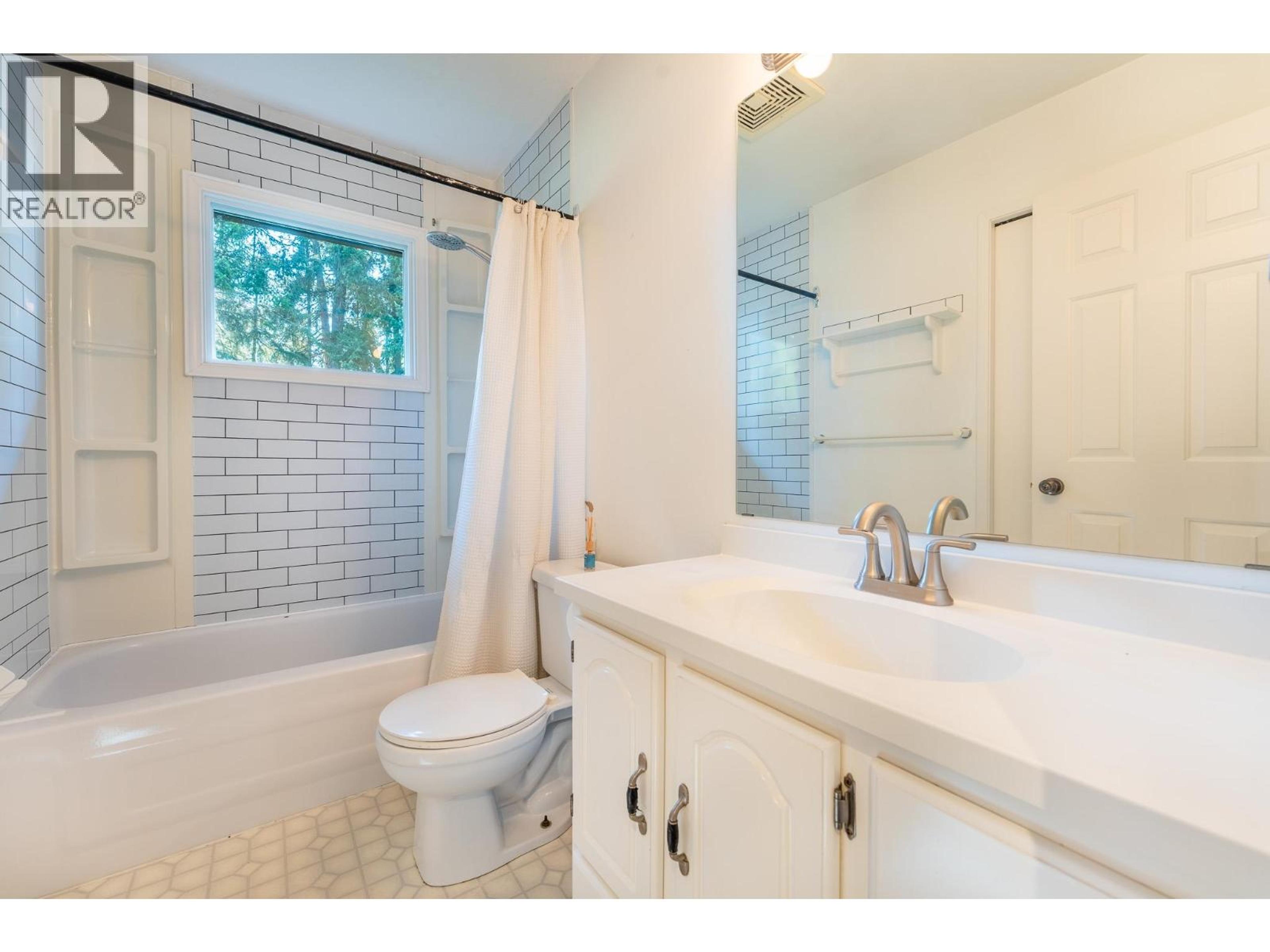 2886 LANGLEY CRESCENT - Image 15