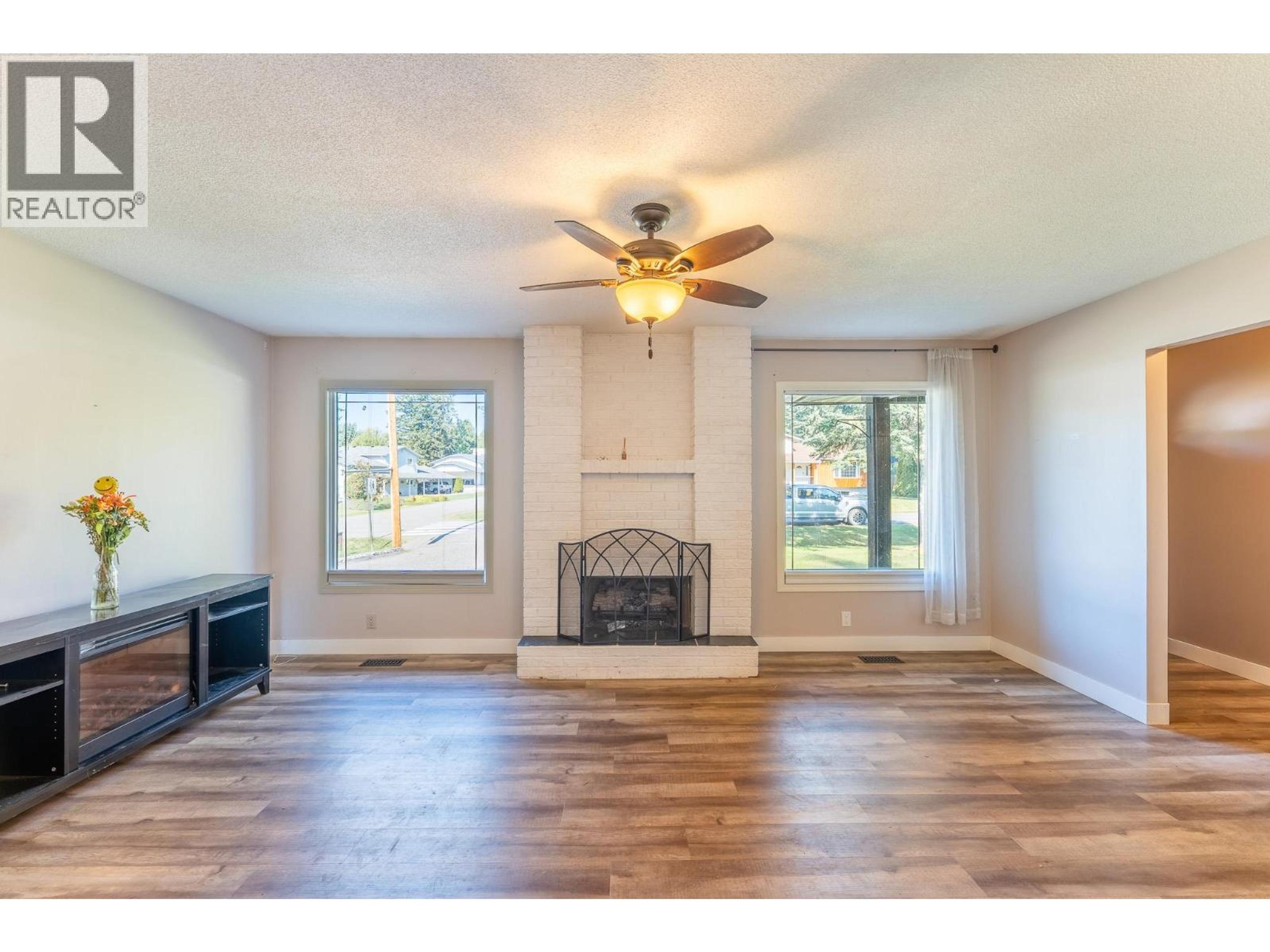 2886 LANGLEY CRESCENT - Image 8