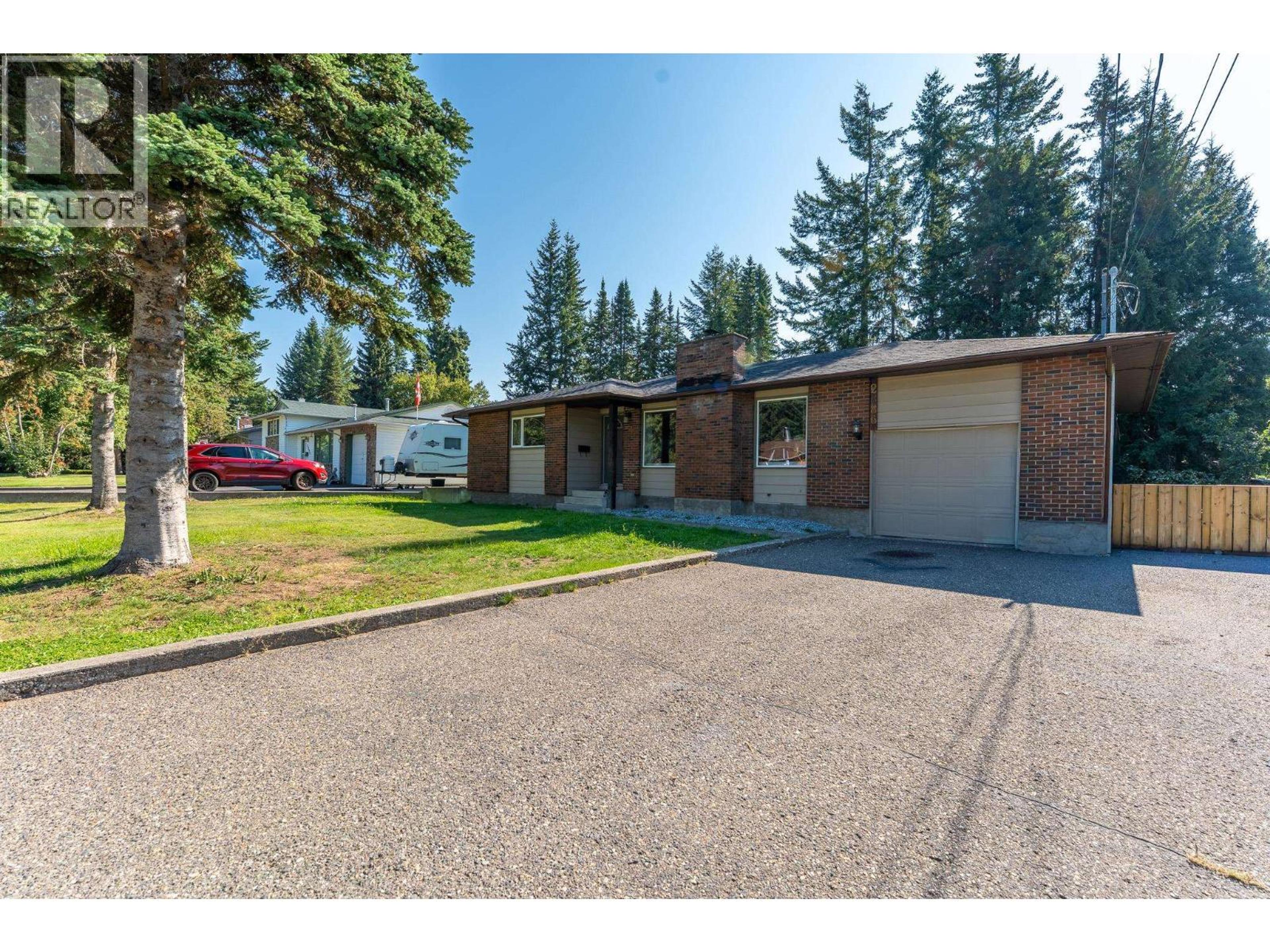 2886 LANGLEY CRESCENT - Image 2