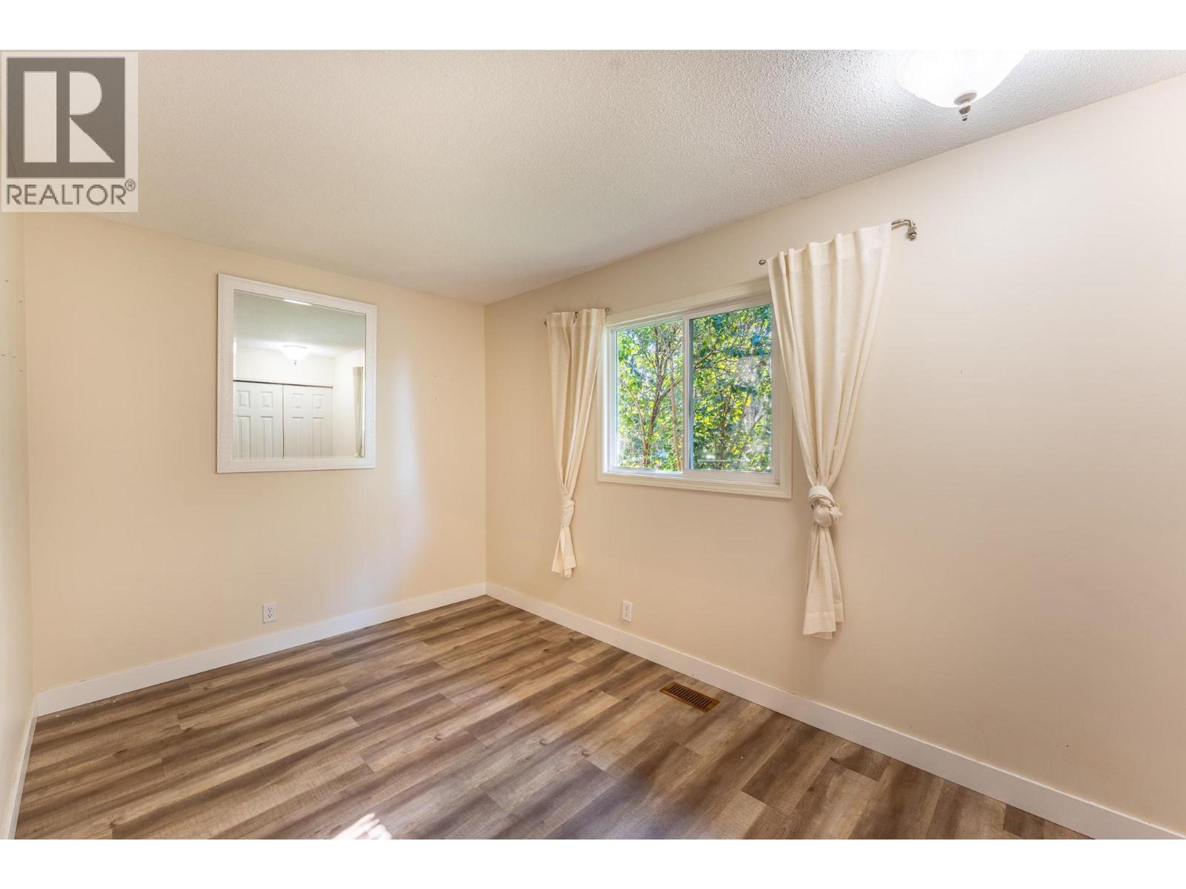 2886 LANGLEY CRESCENT - Image 14