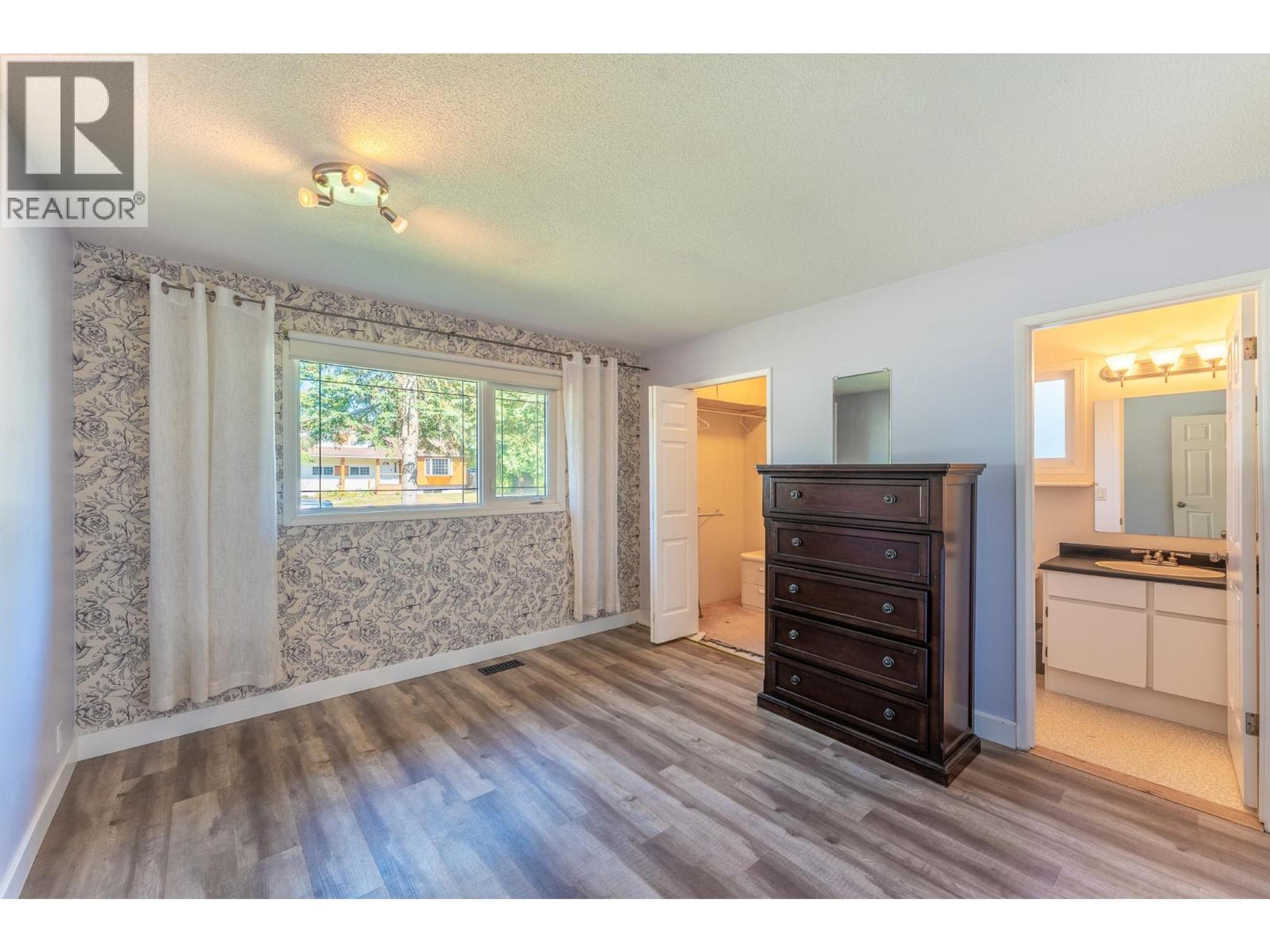 2886 LANGLEY CRESCENT - Image 12