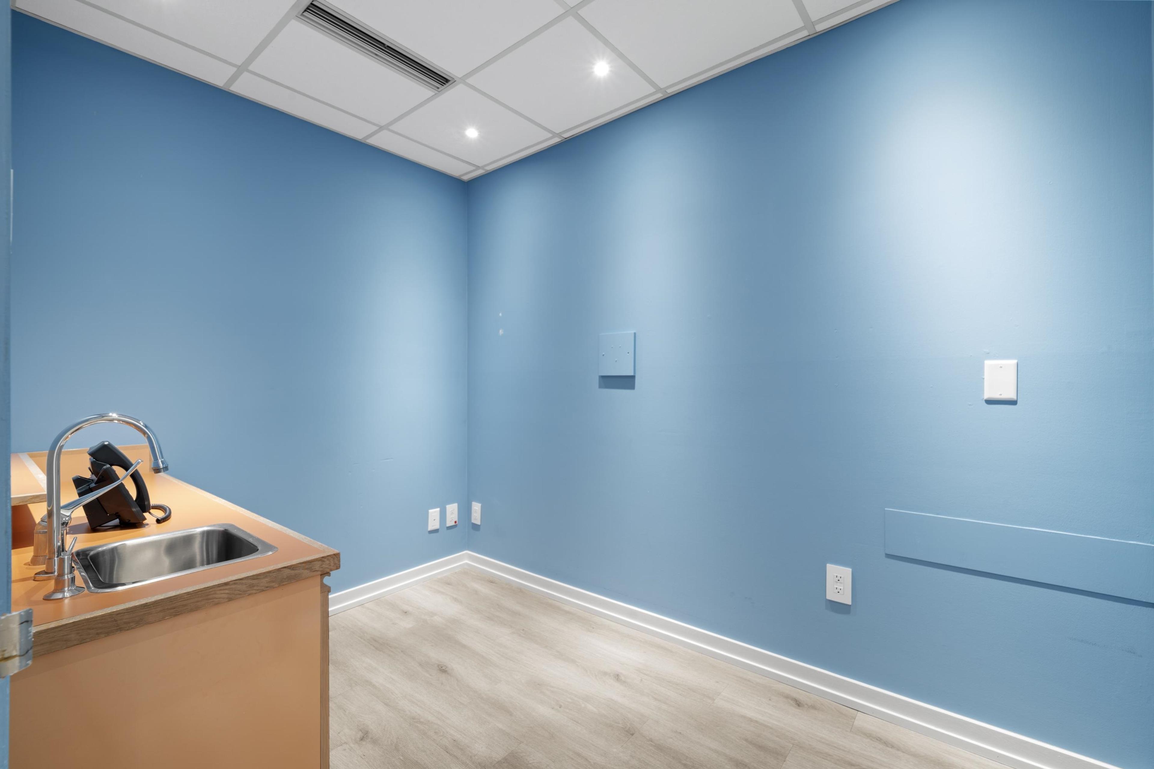 #730 943 W BROADWAY - Image 19