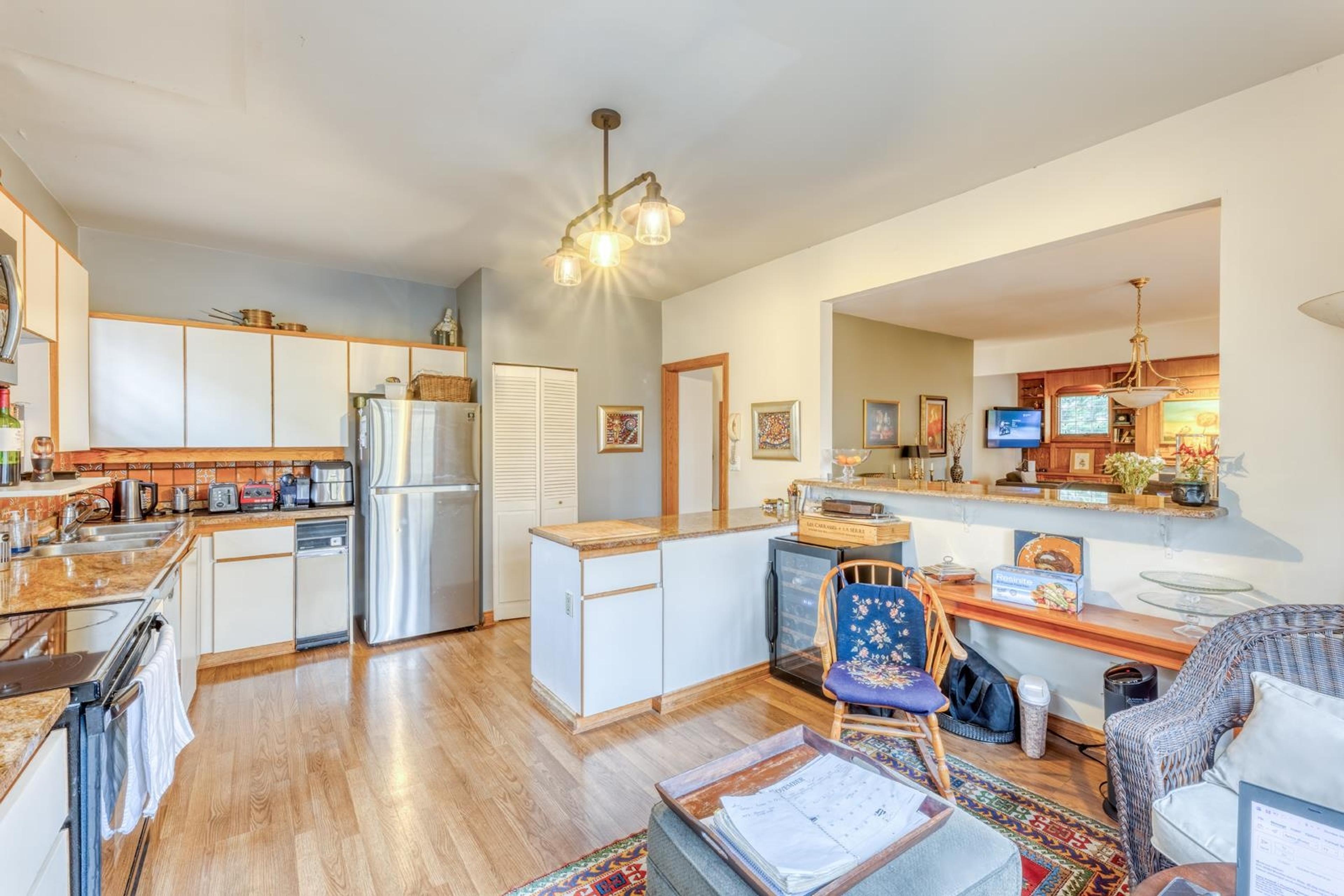 1546 W 12TH AVENUE - Image 16