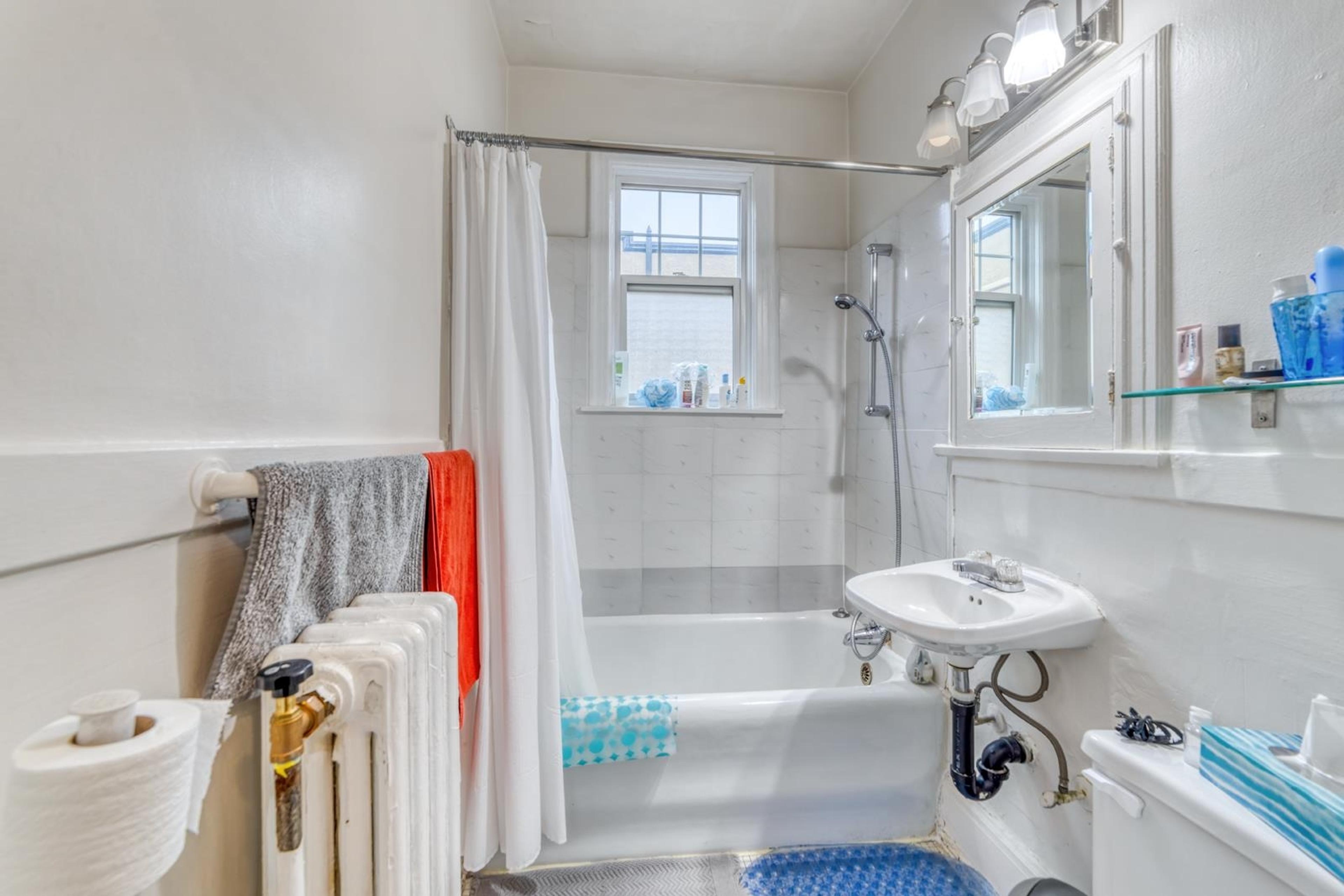 1546 W 12TH AVENUE - Image 10