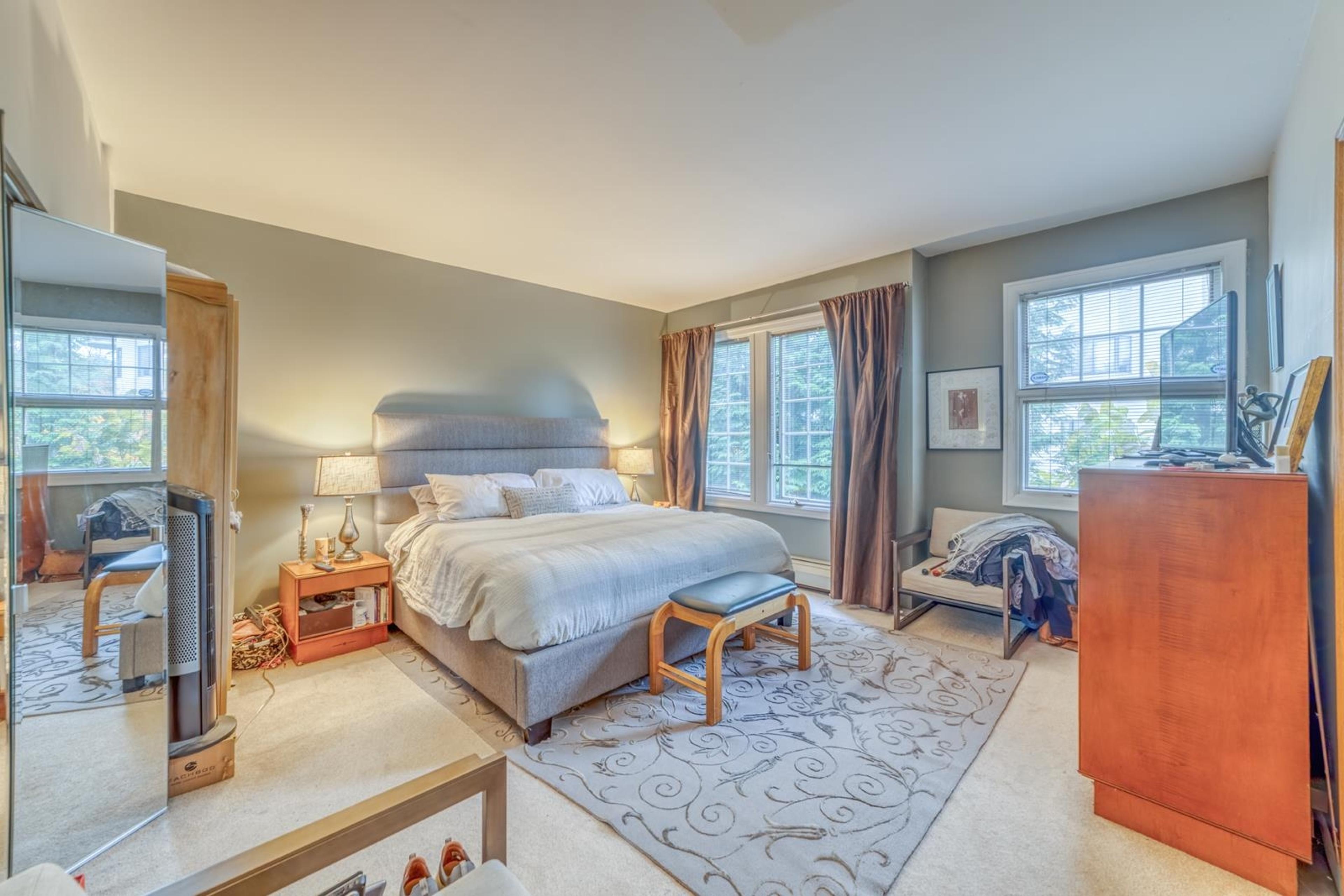1546 W 12TH AVENUE - Image 14