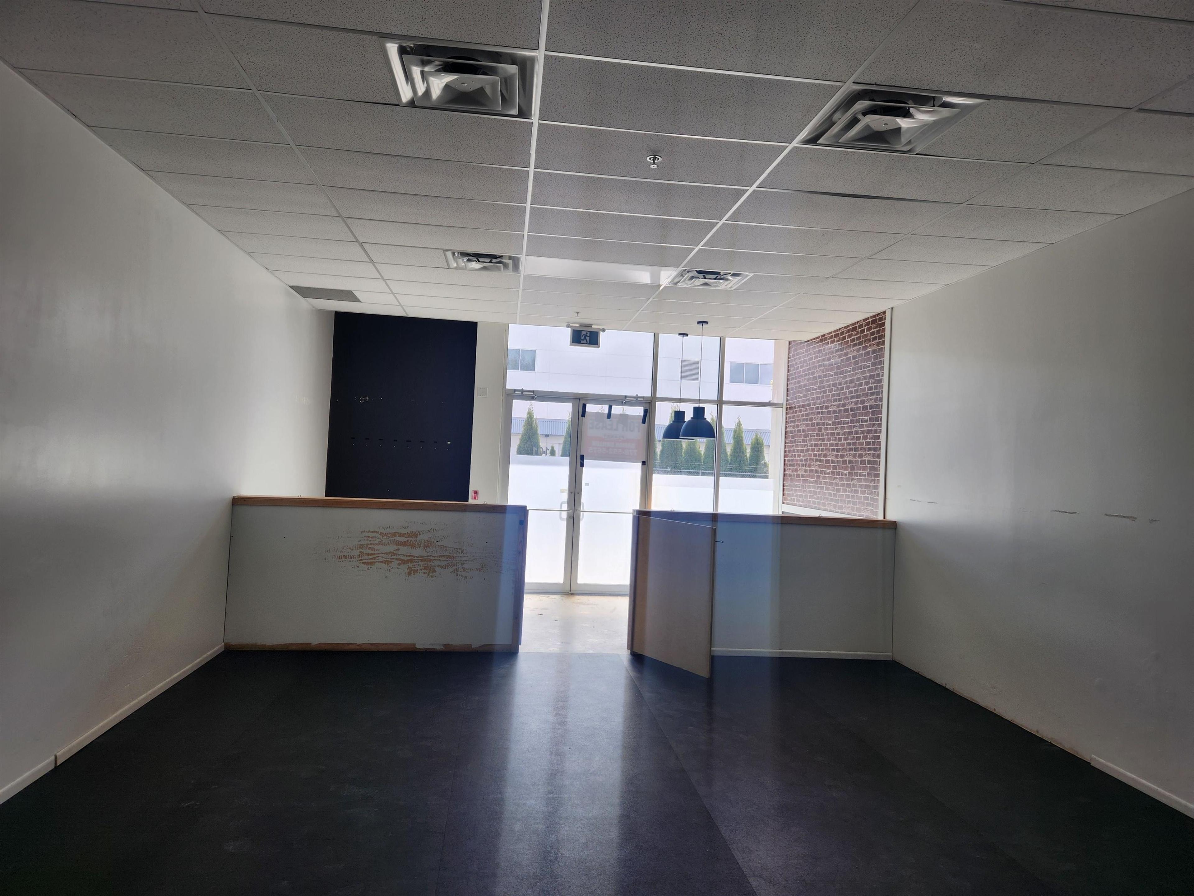 #101 1779 CLEARBROOK ROAD - Image 3