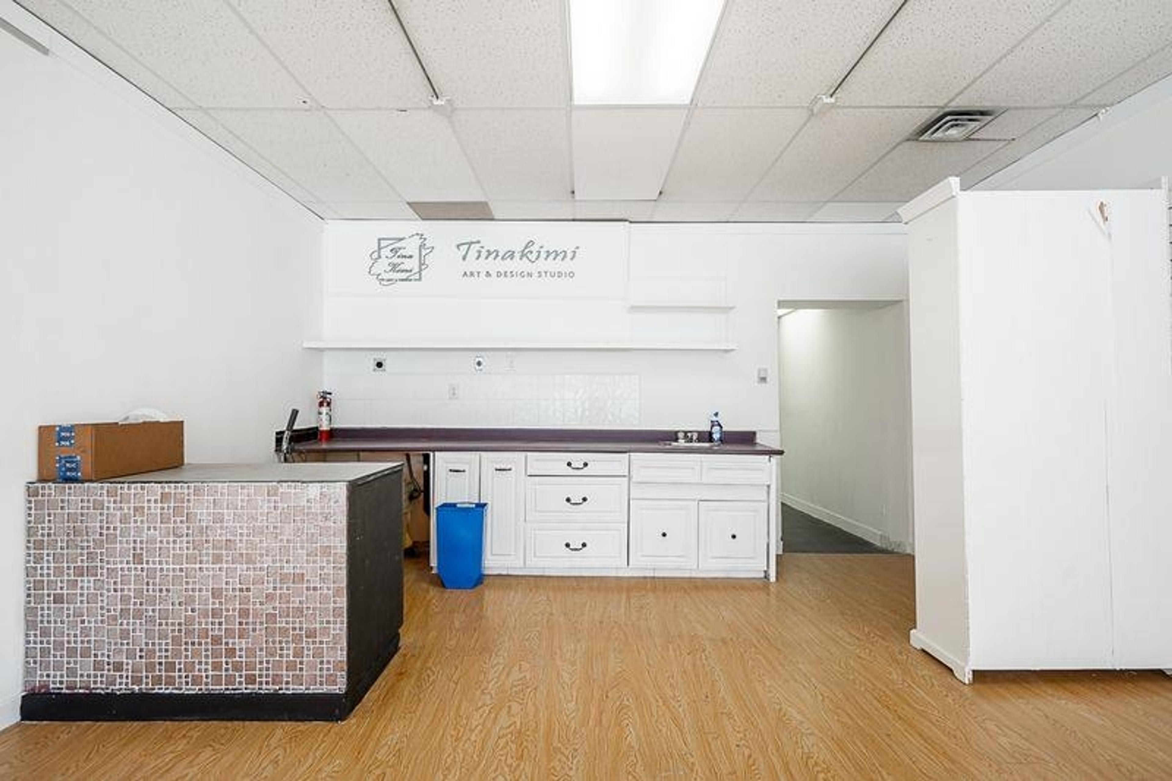 3947 KNIGHT STREET - Image 29