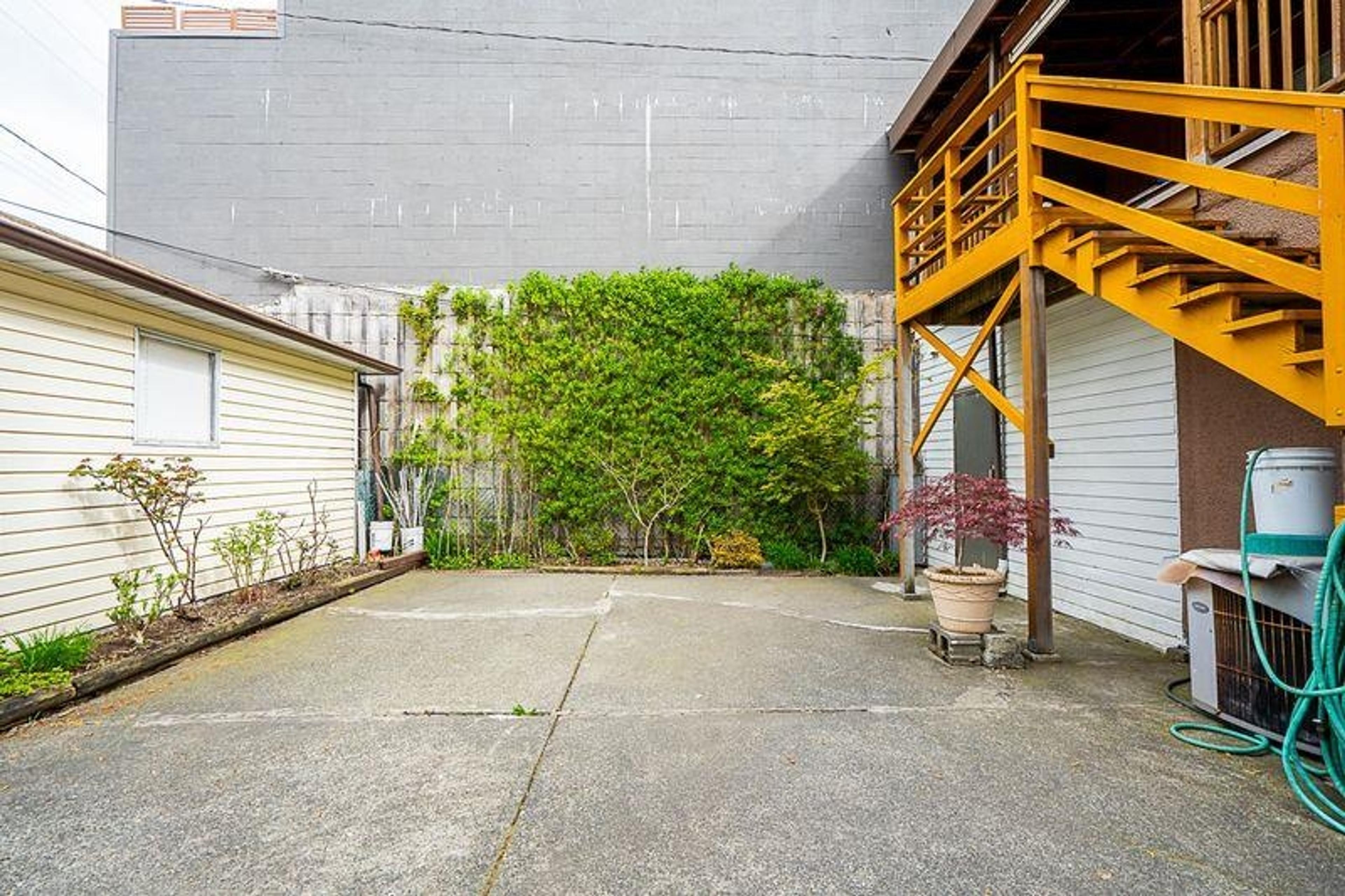 3947 KNIGHT STREET - Image 17