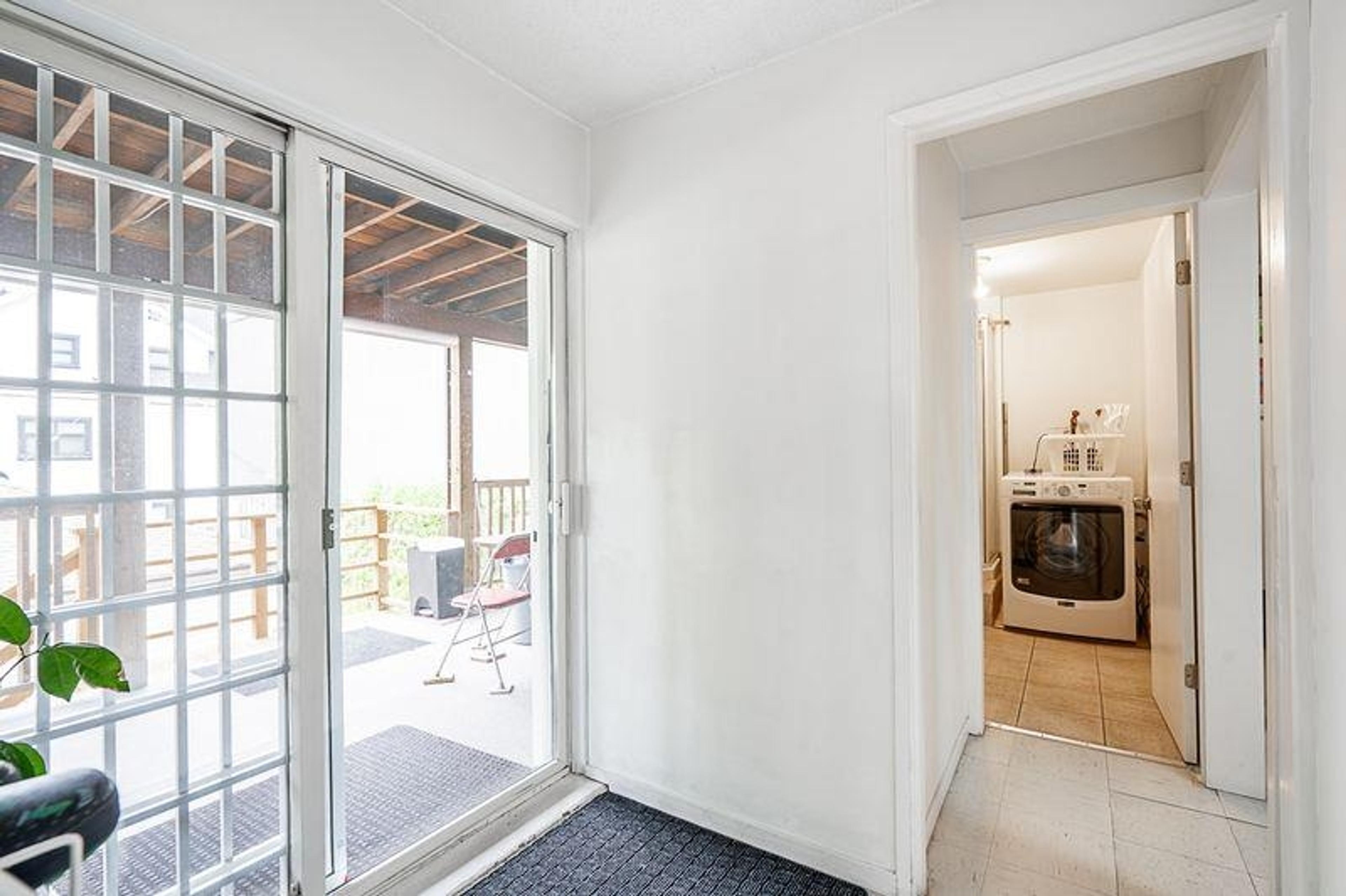 3947 KNIGHT STREET - Image 19
