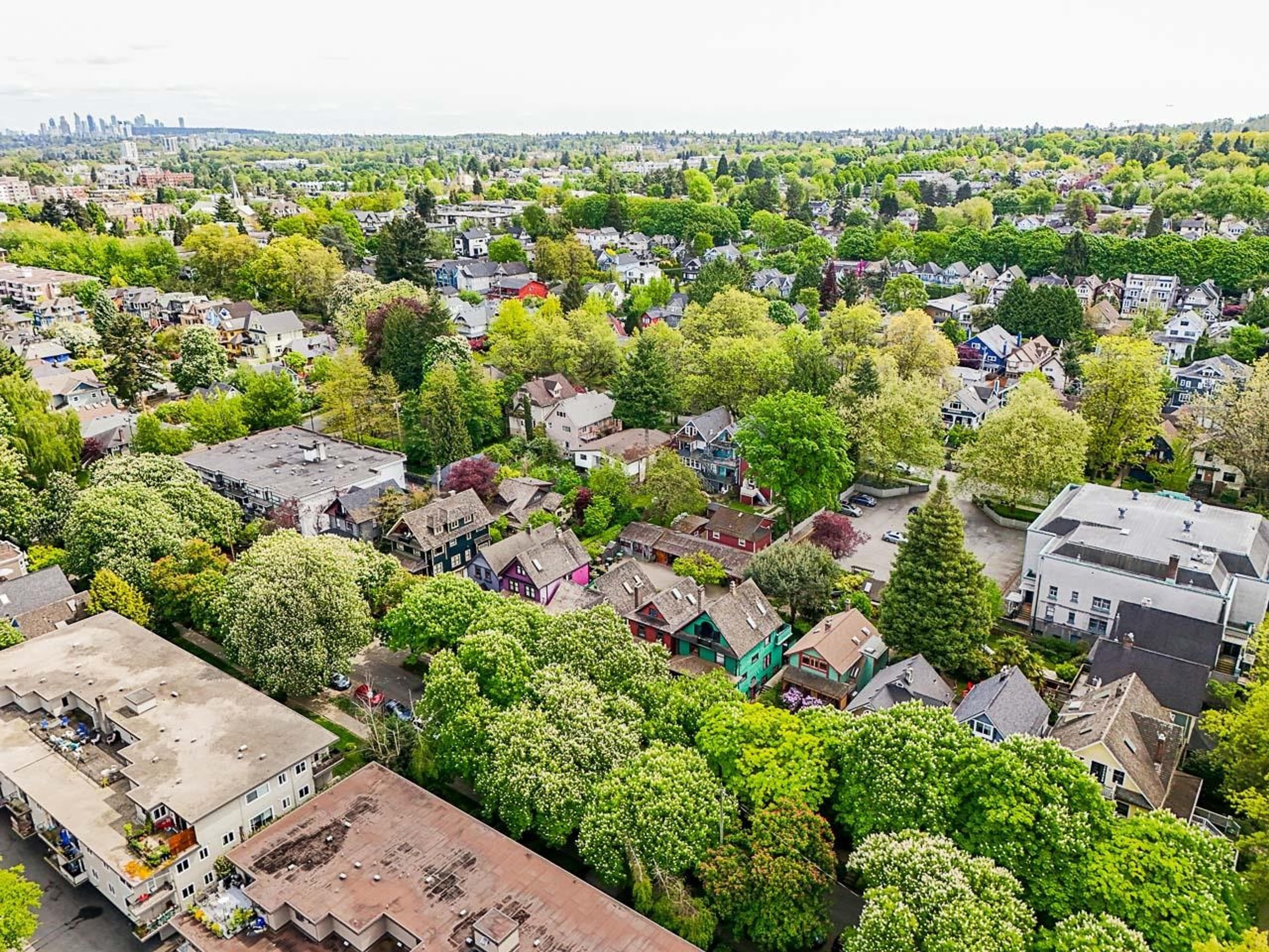 140 W 10TH AVENUE - Image 35