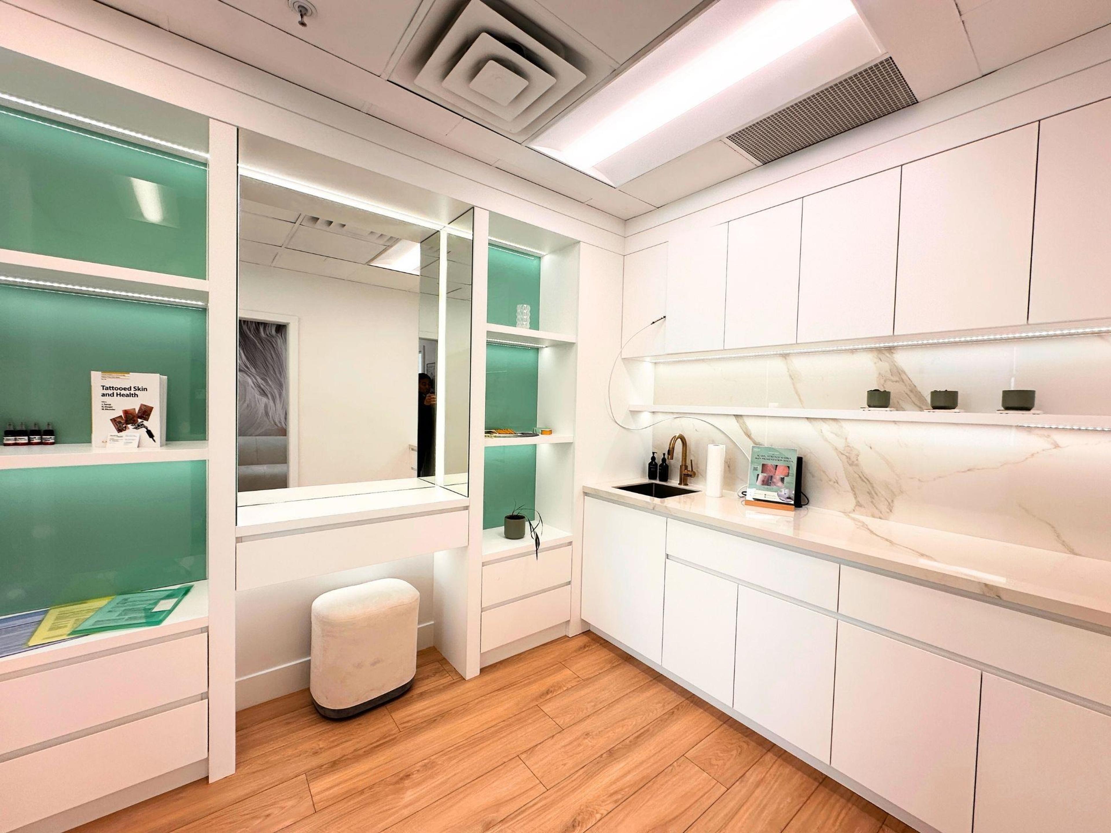 #1407A 750 W BROADWAY - Image 4