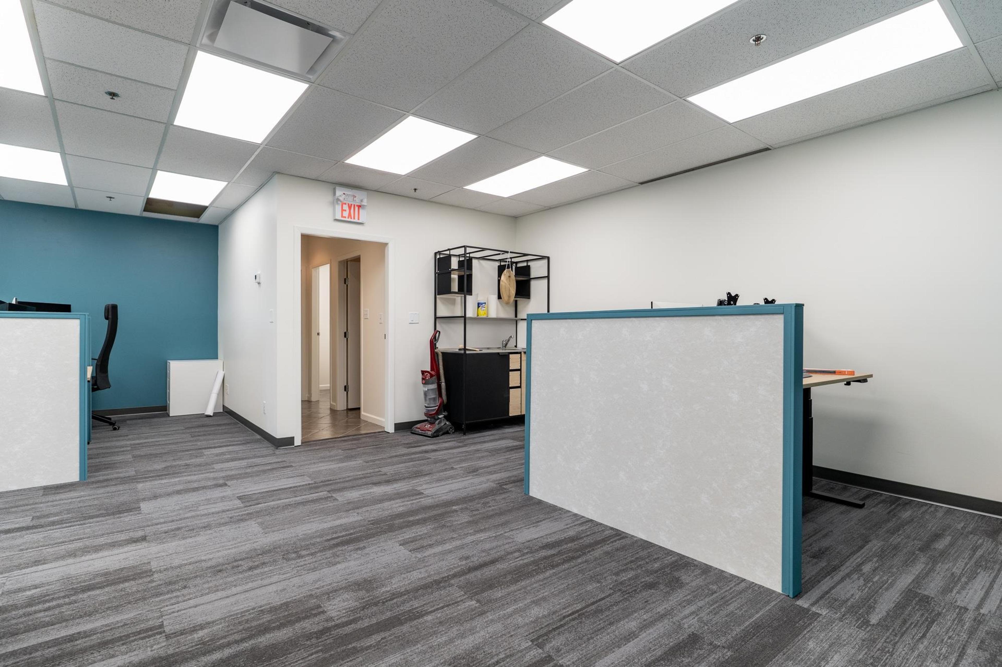 #704 2071 KINGSWAY AVENUE - Image 12