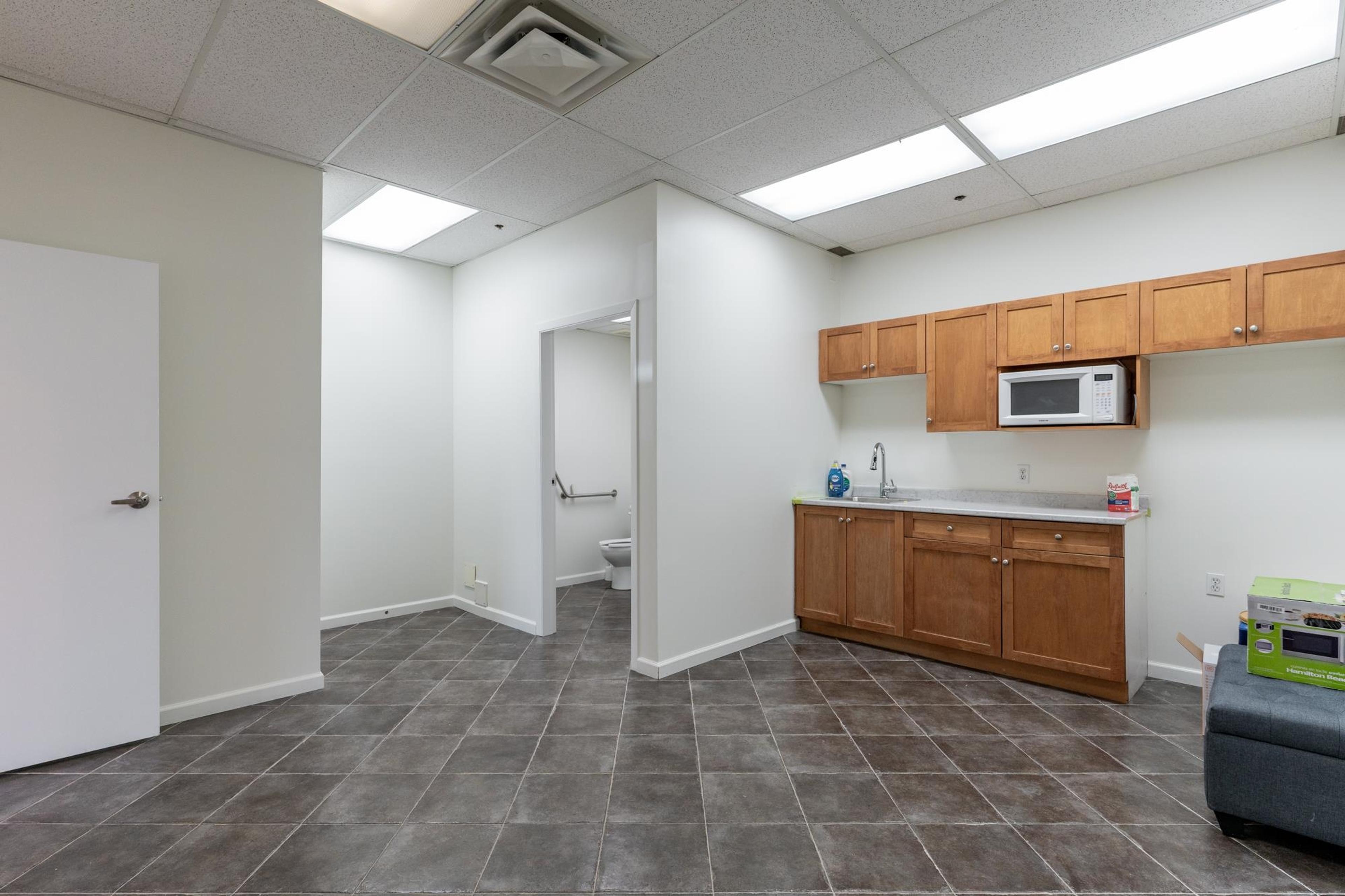 #704 2071 KINGSWAY AVENUE - Image 14