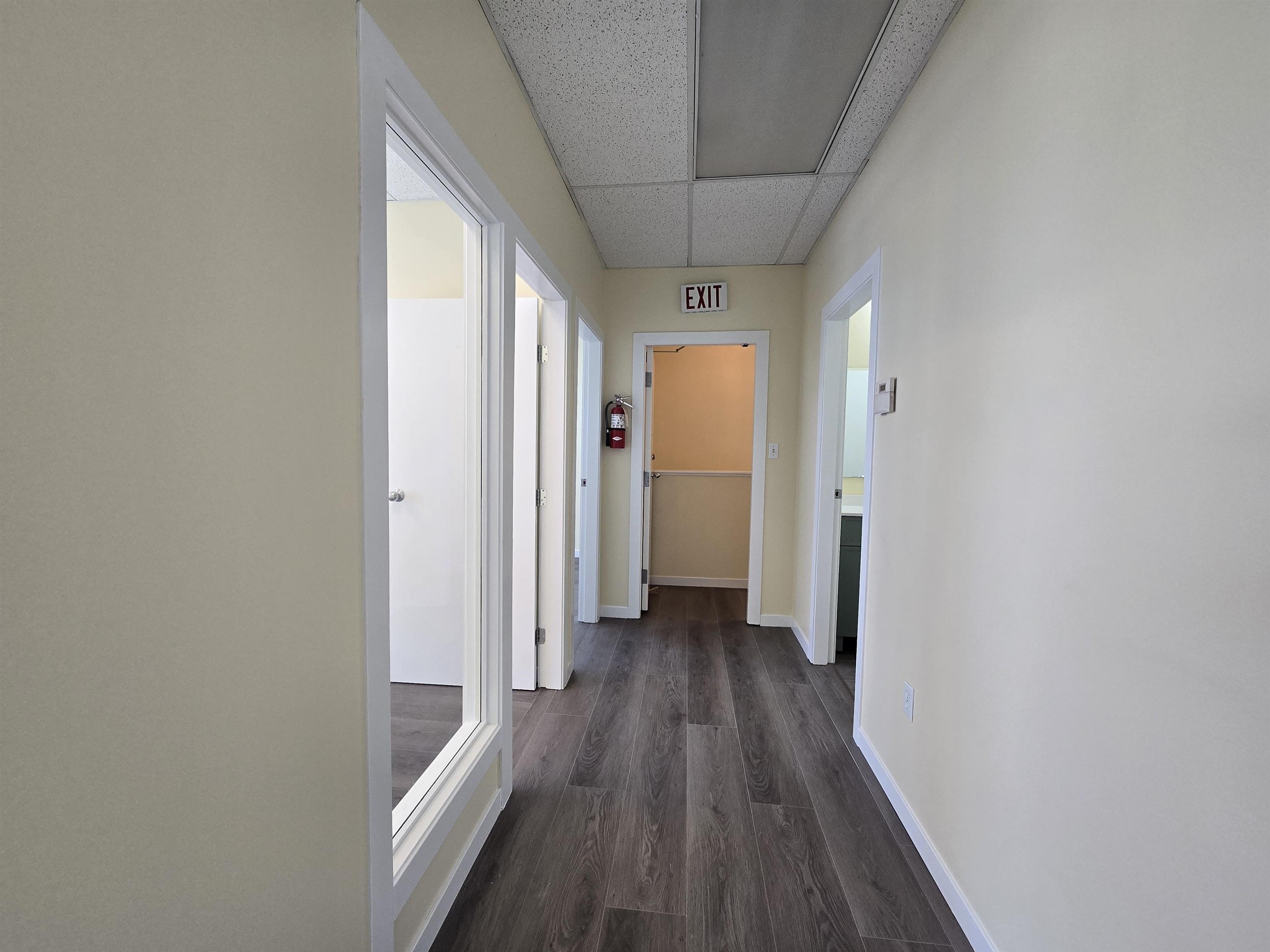 #101 3823 HENNING DRIVE - Image 16
