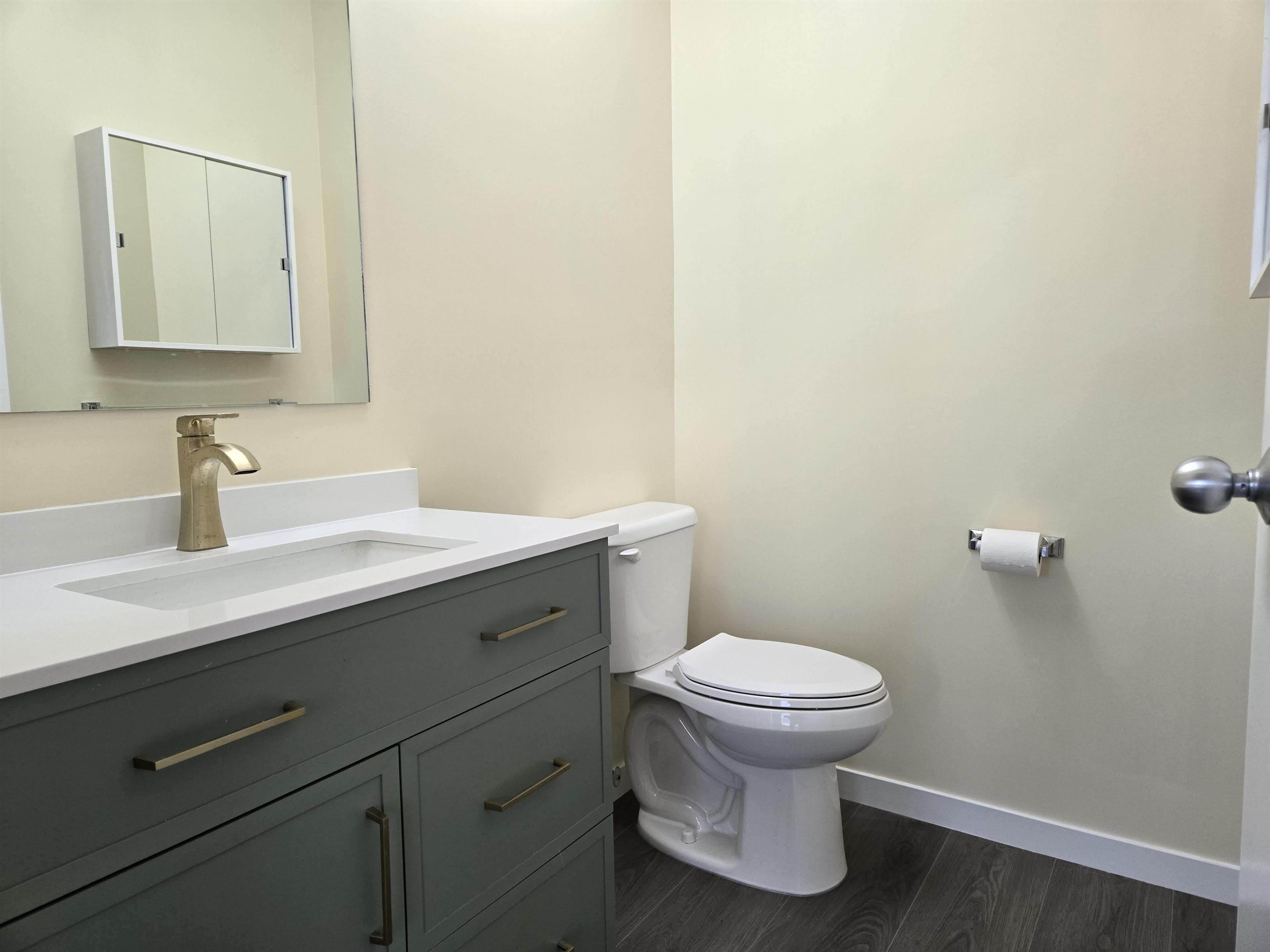 #101 3823 HENNING DRIVE - Image 15
