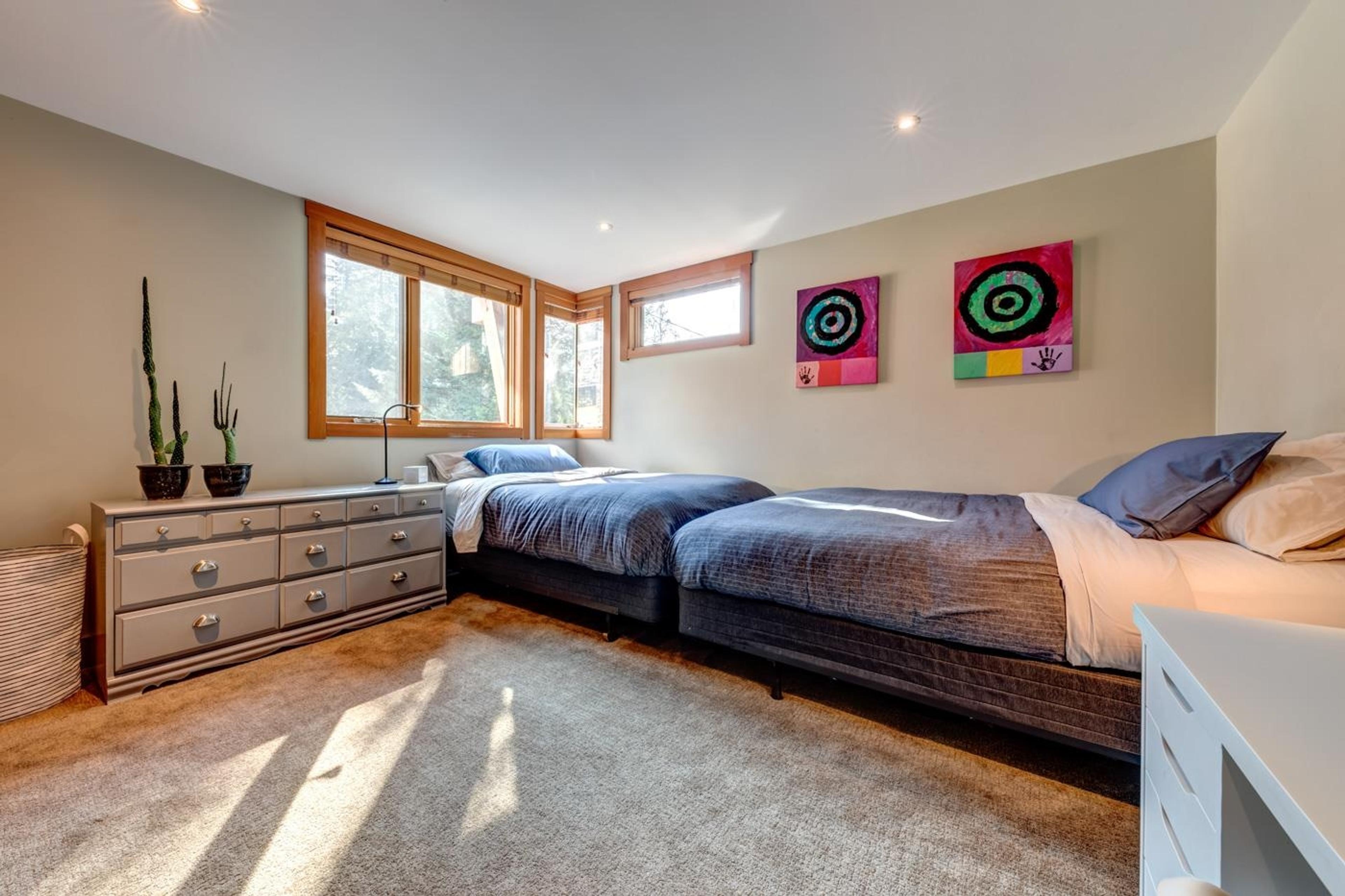 9557 EMERALD DRIVE - Image 23