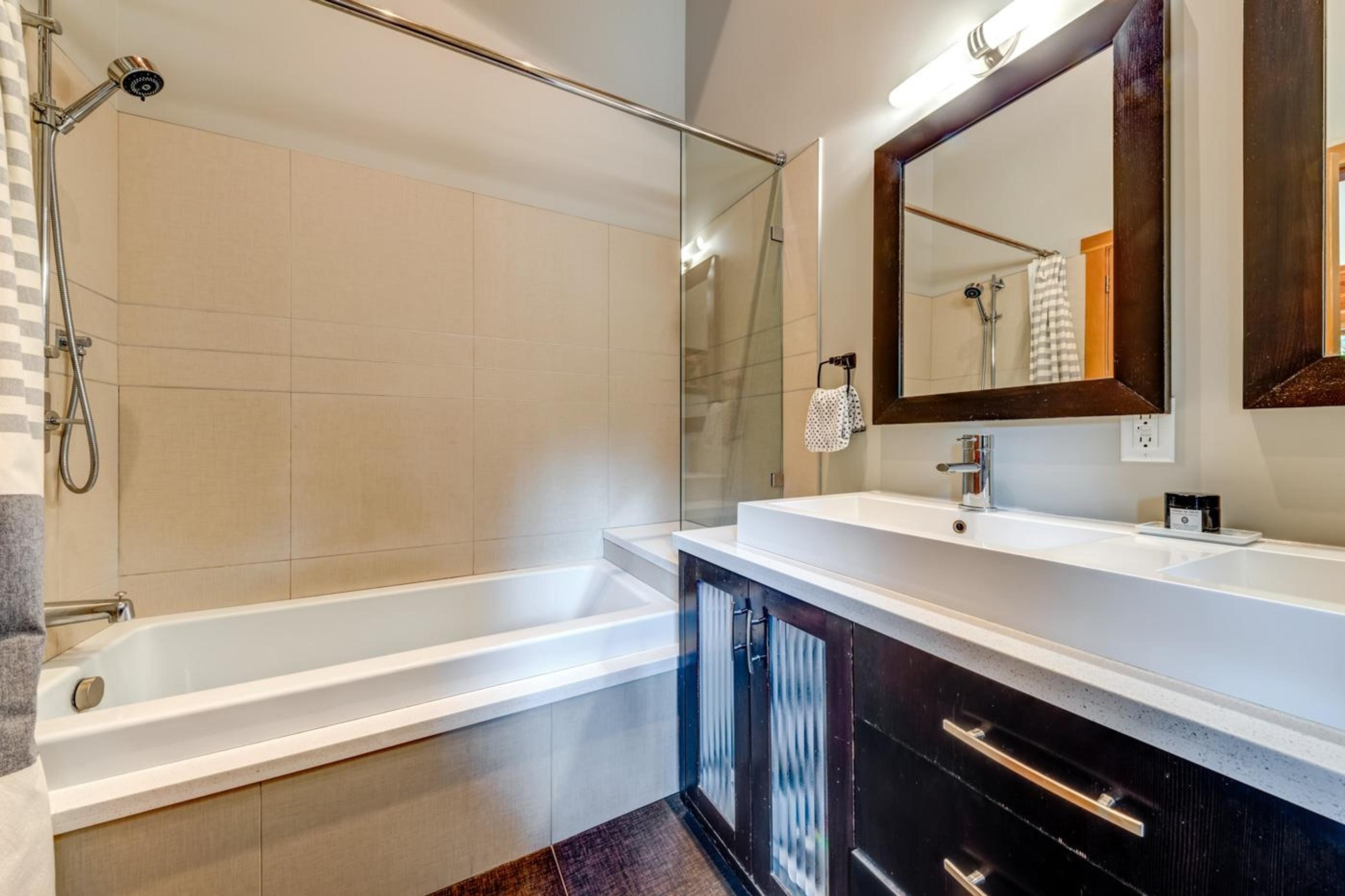 9557 EMERALD DRIVE - Image 13