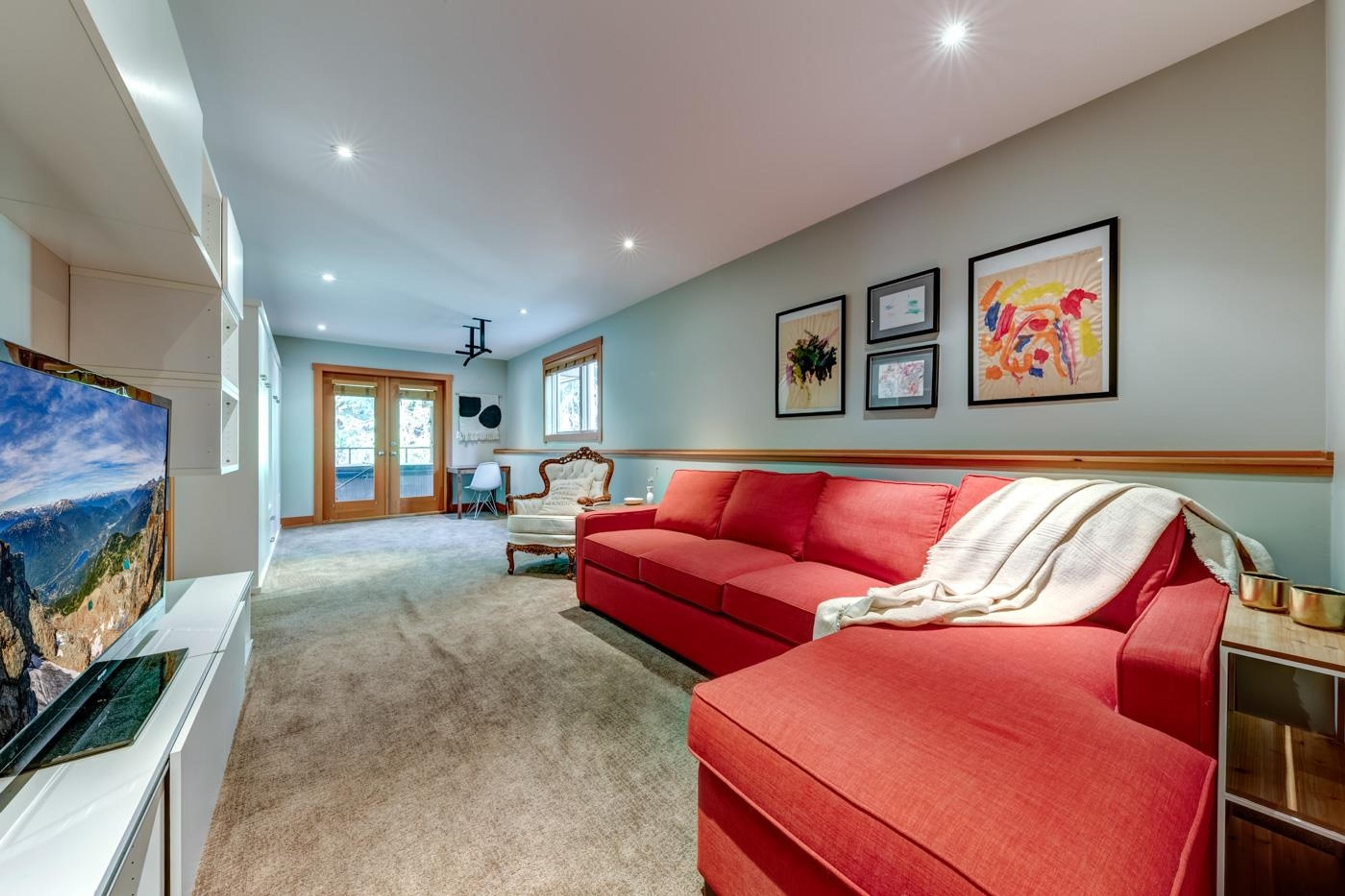 9557 EMERALD DRIVE - Image 17