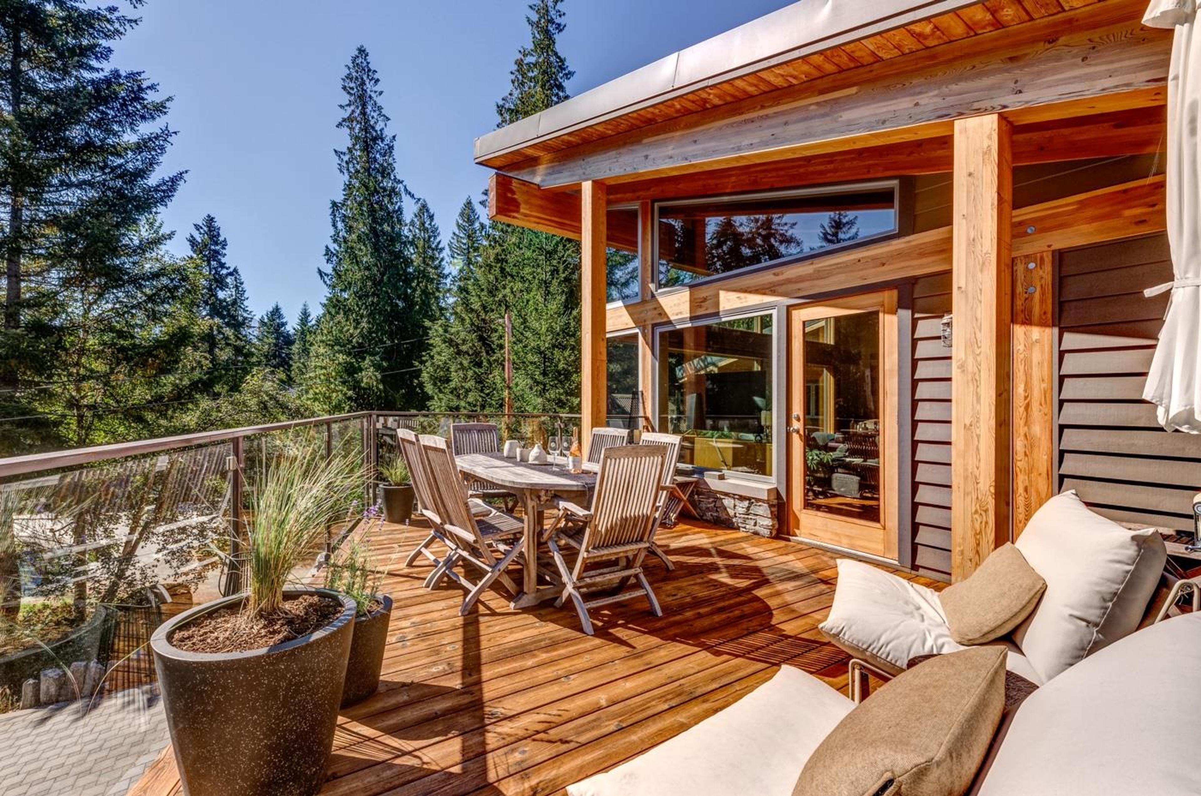 9557 EMERALD DRIVE - Image 3
