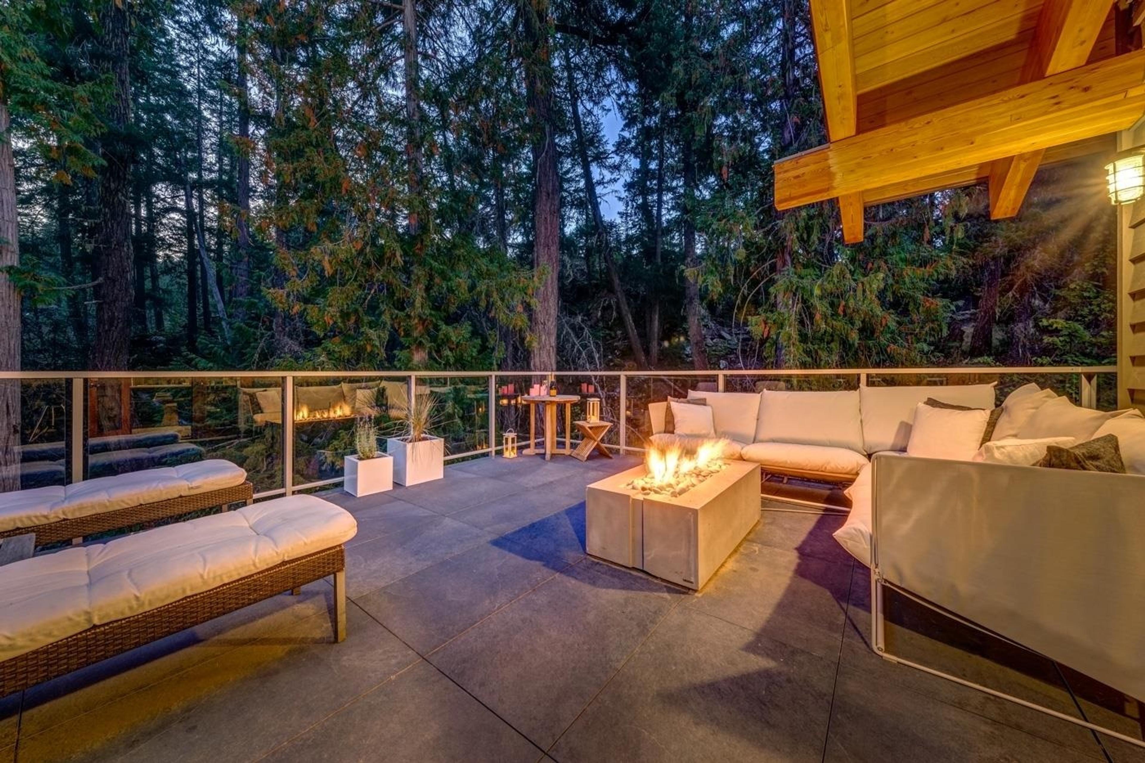 9557 EMERALD DRIVE - Image 28