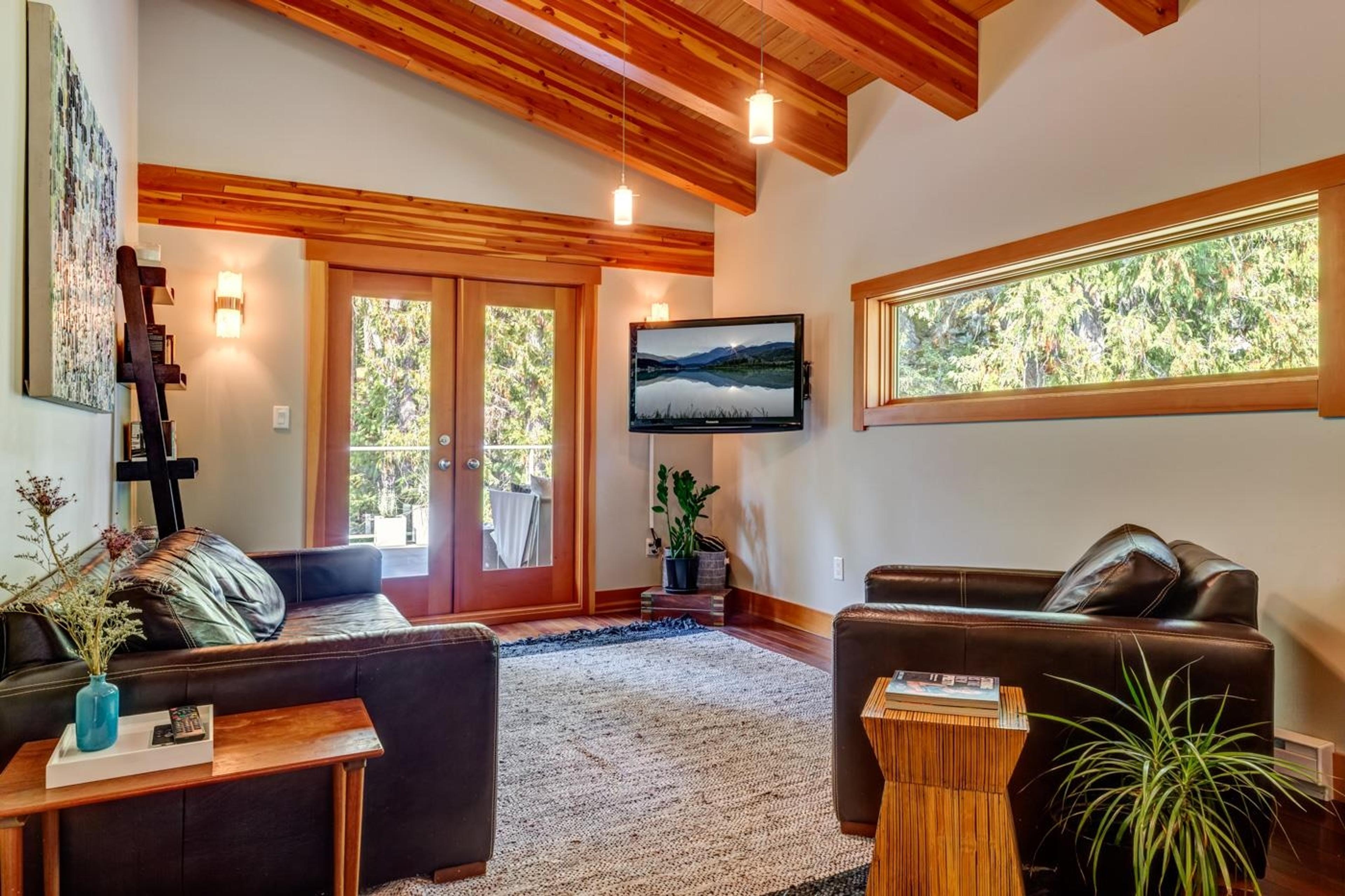 9557 EMERALD DRIVE - Image 10