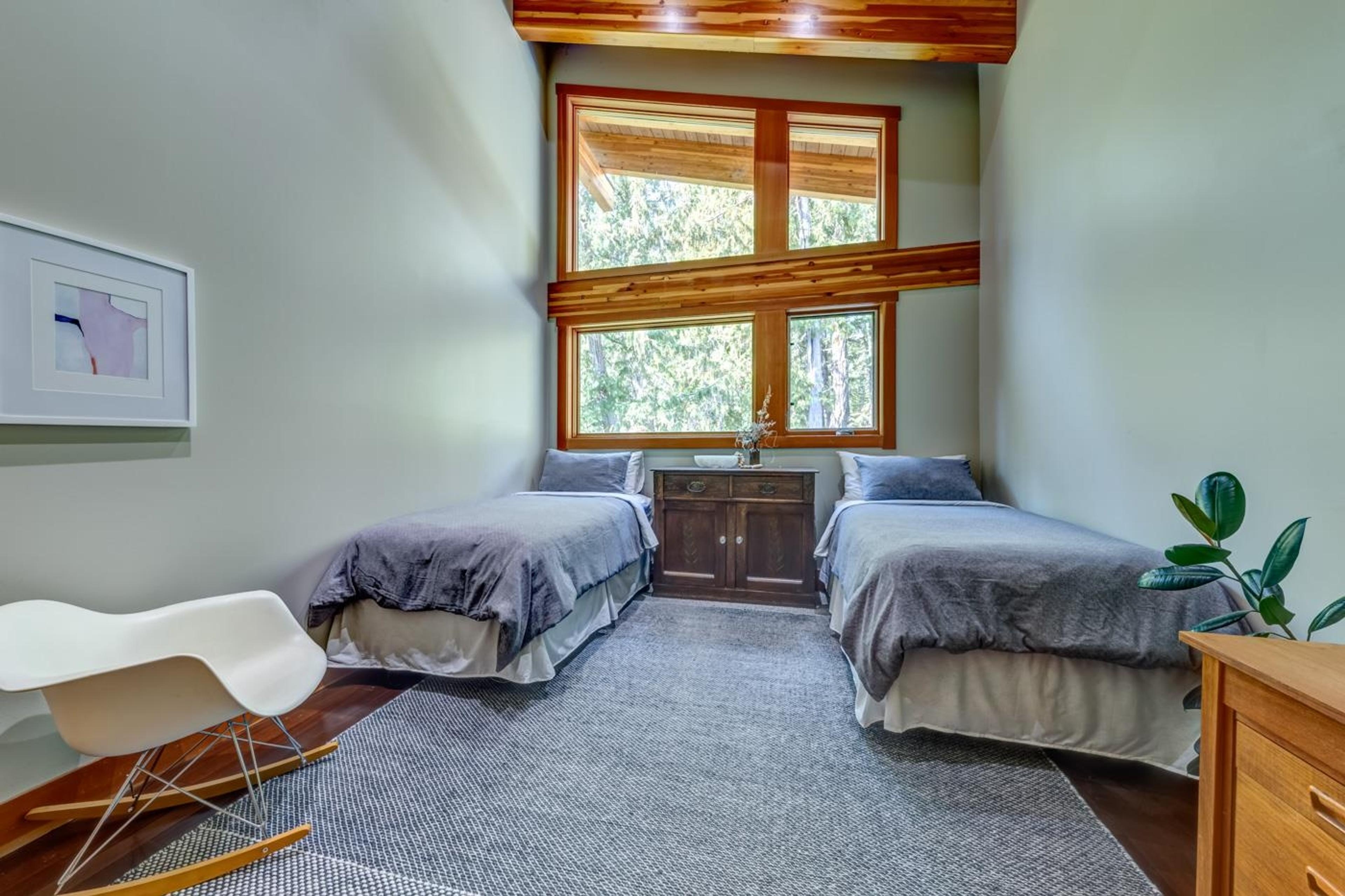 9557 EMERALD DRIVE - Image 14