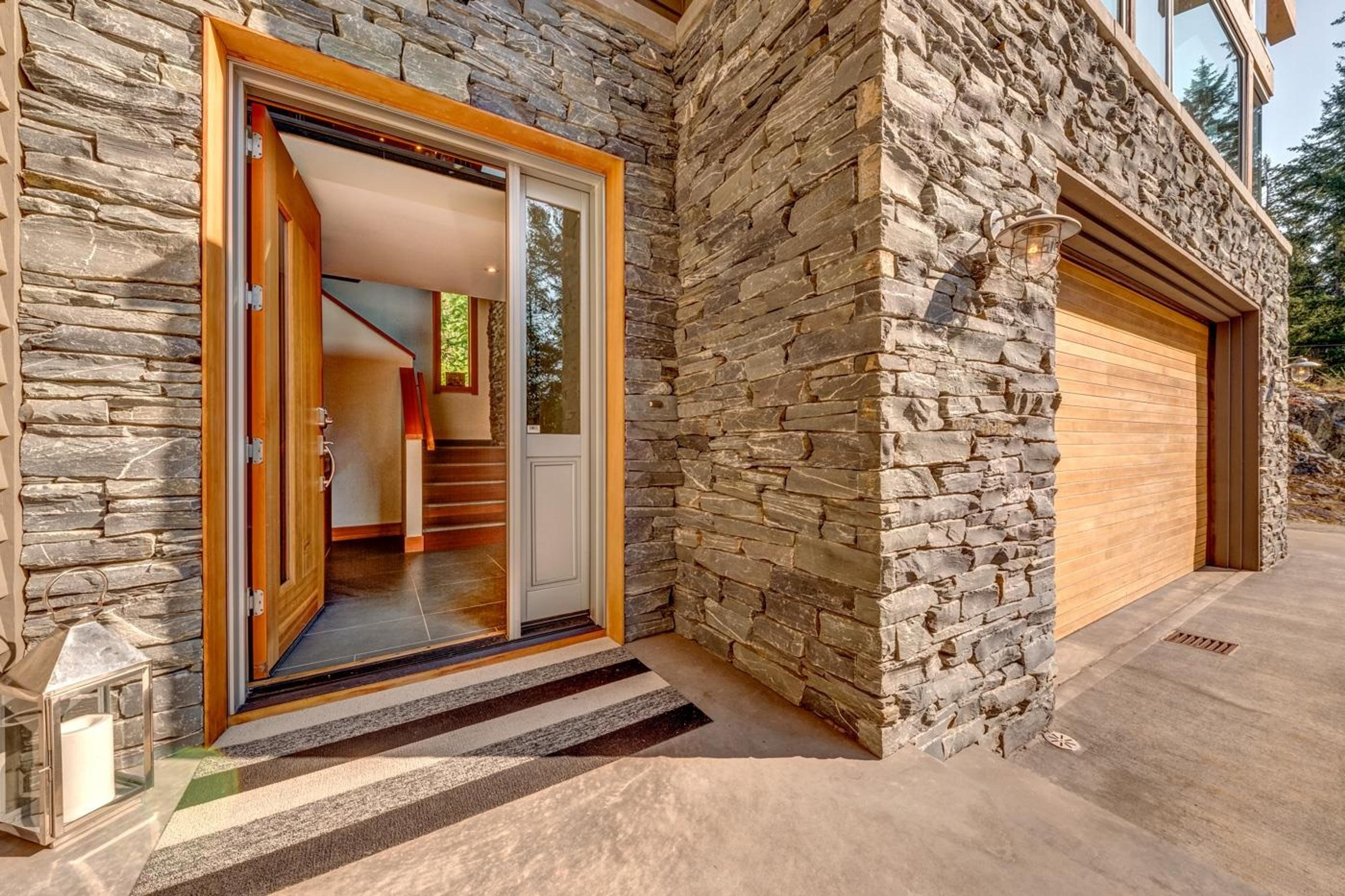 9557 EMERALD DRIVE - Image 25
