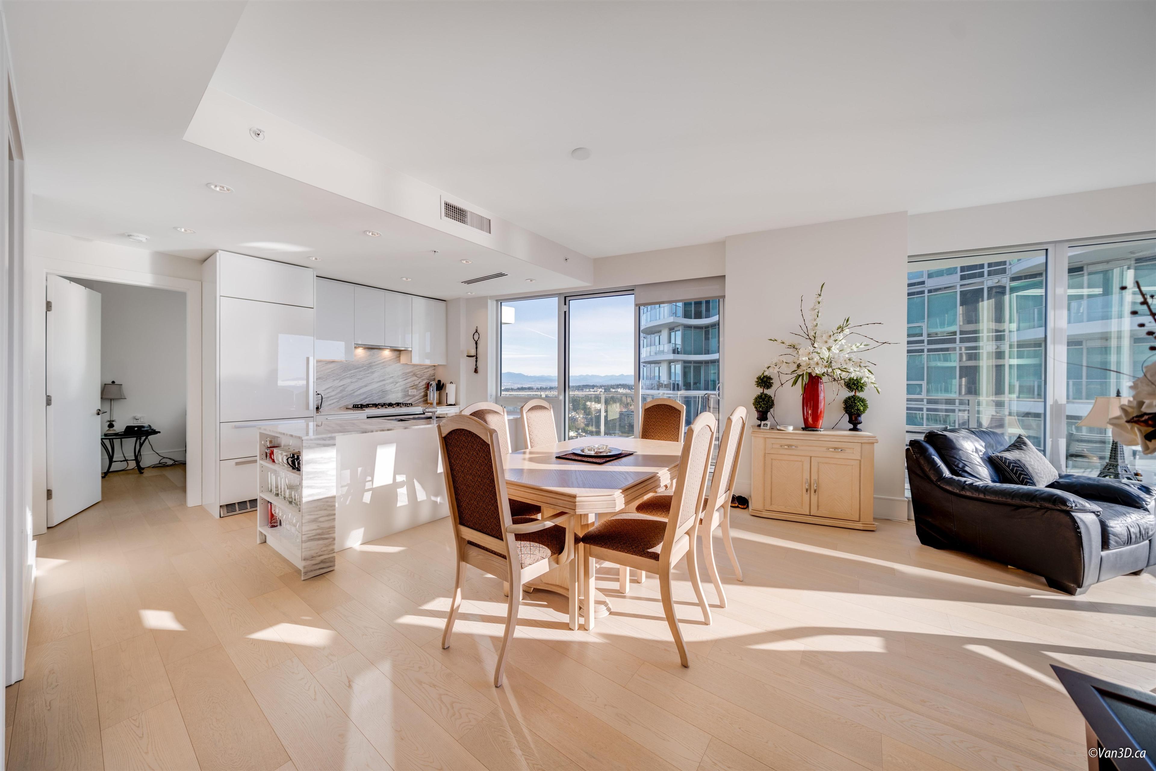 #2203 1500 MARTIN STREET - Image 2