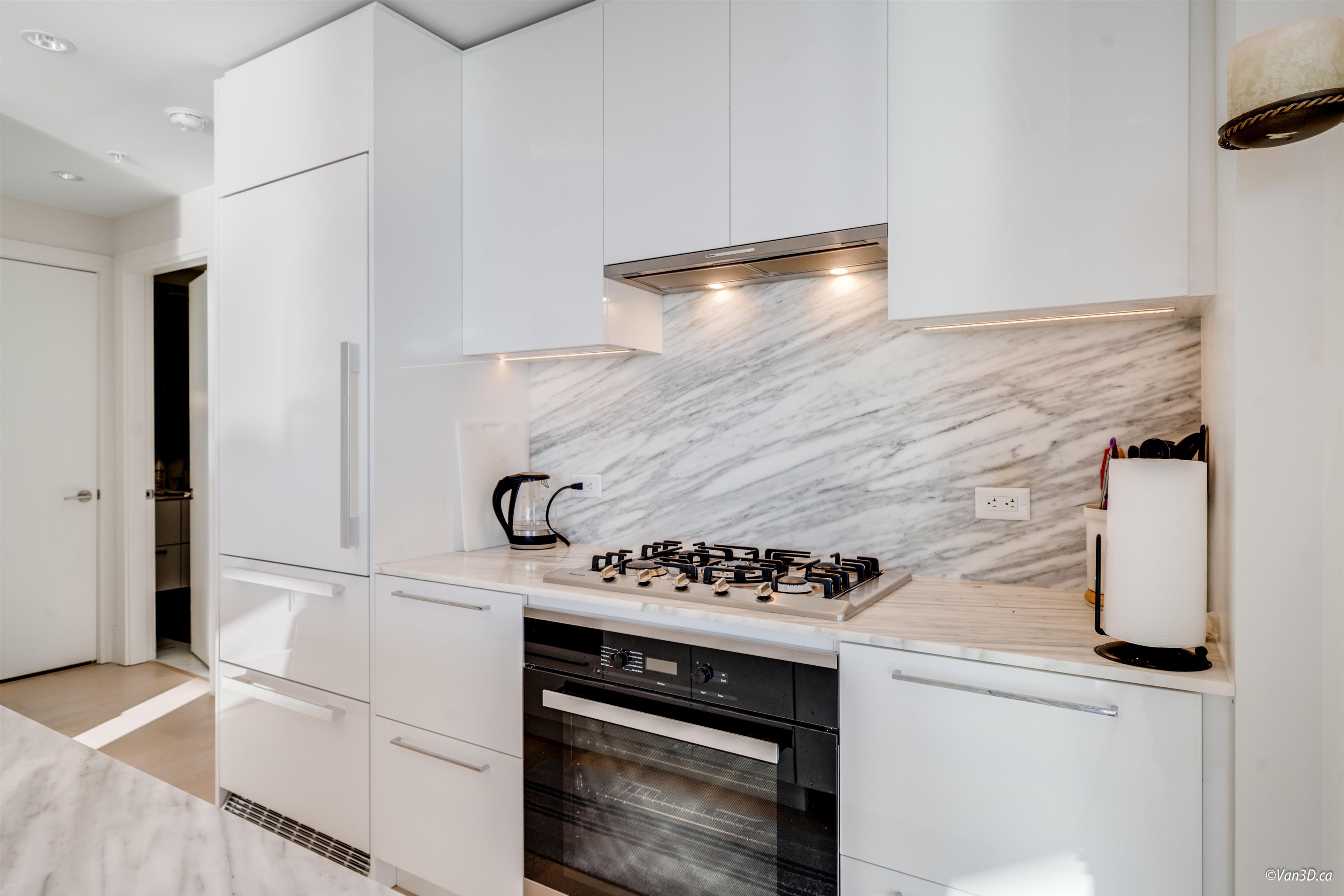 #2203 1500 MARTIN STREET - Image 8