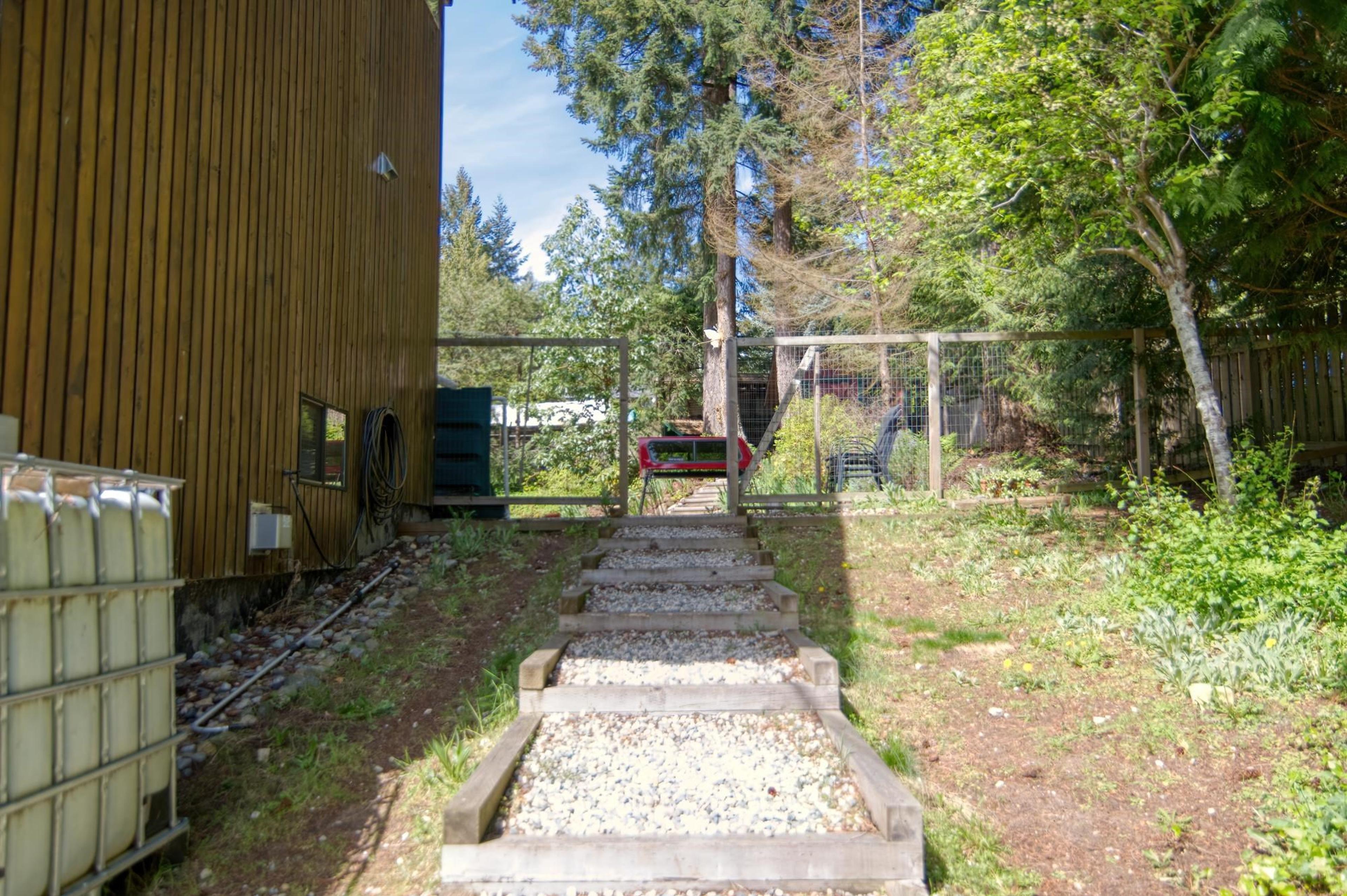 8096 WESTWOOD ROAD - Image 39