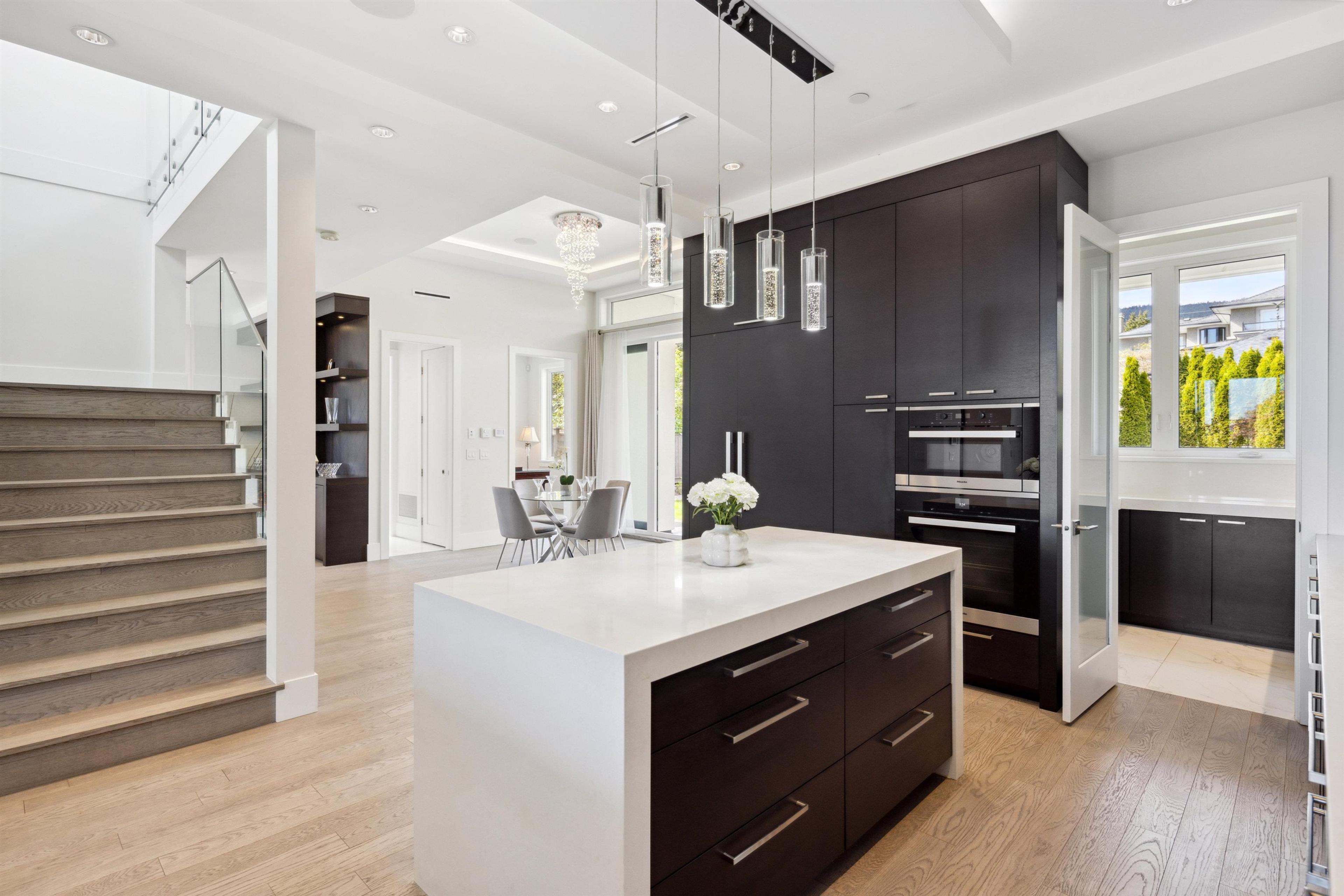 1115 FULTON AVENUE - Image 12