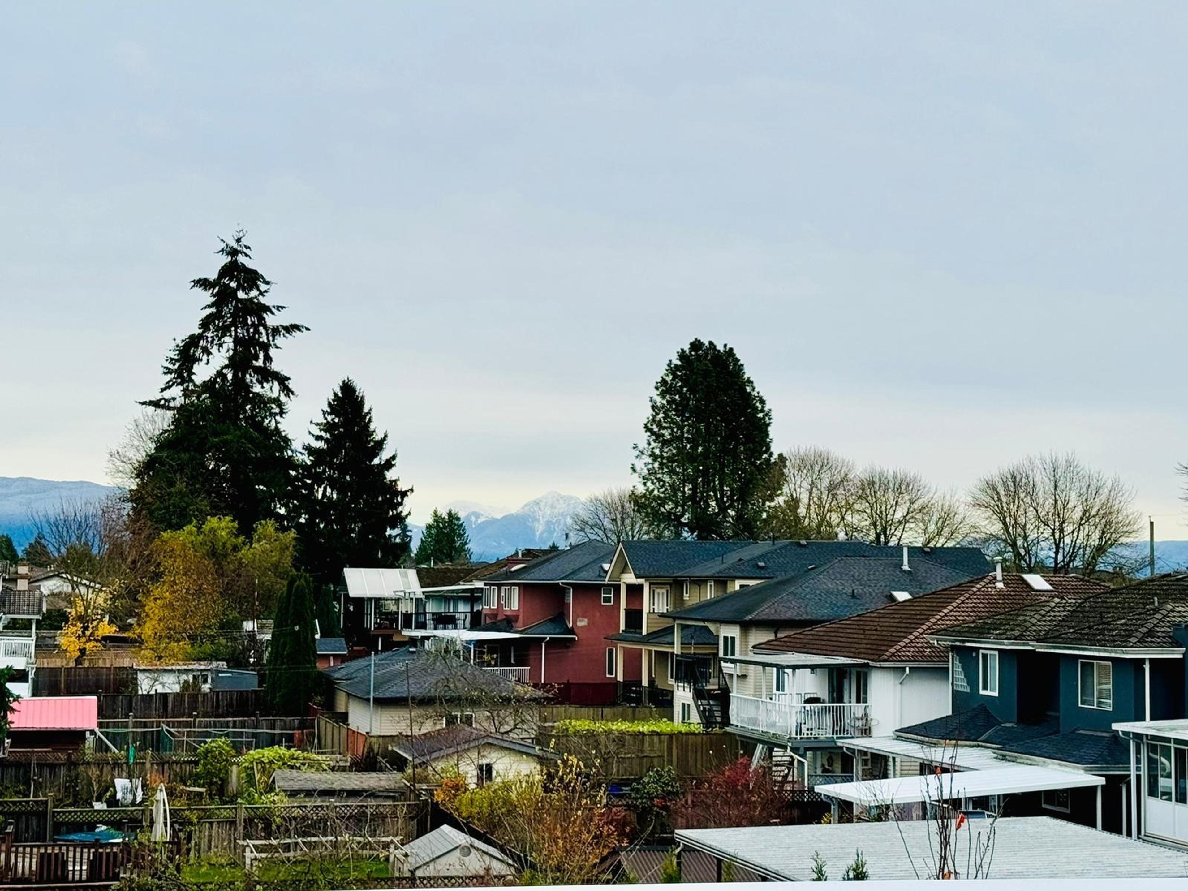 #205 7908 GRAHAM AVENUE - Image 24